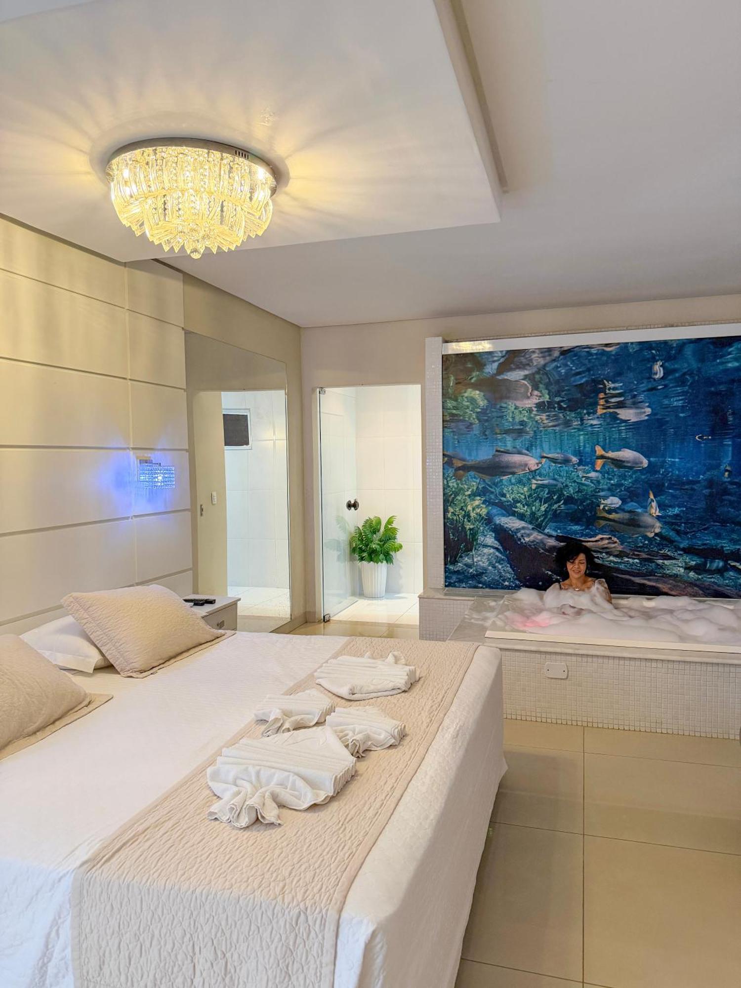 Suite Hot Tub