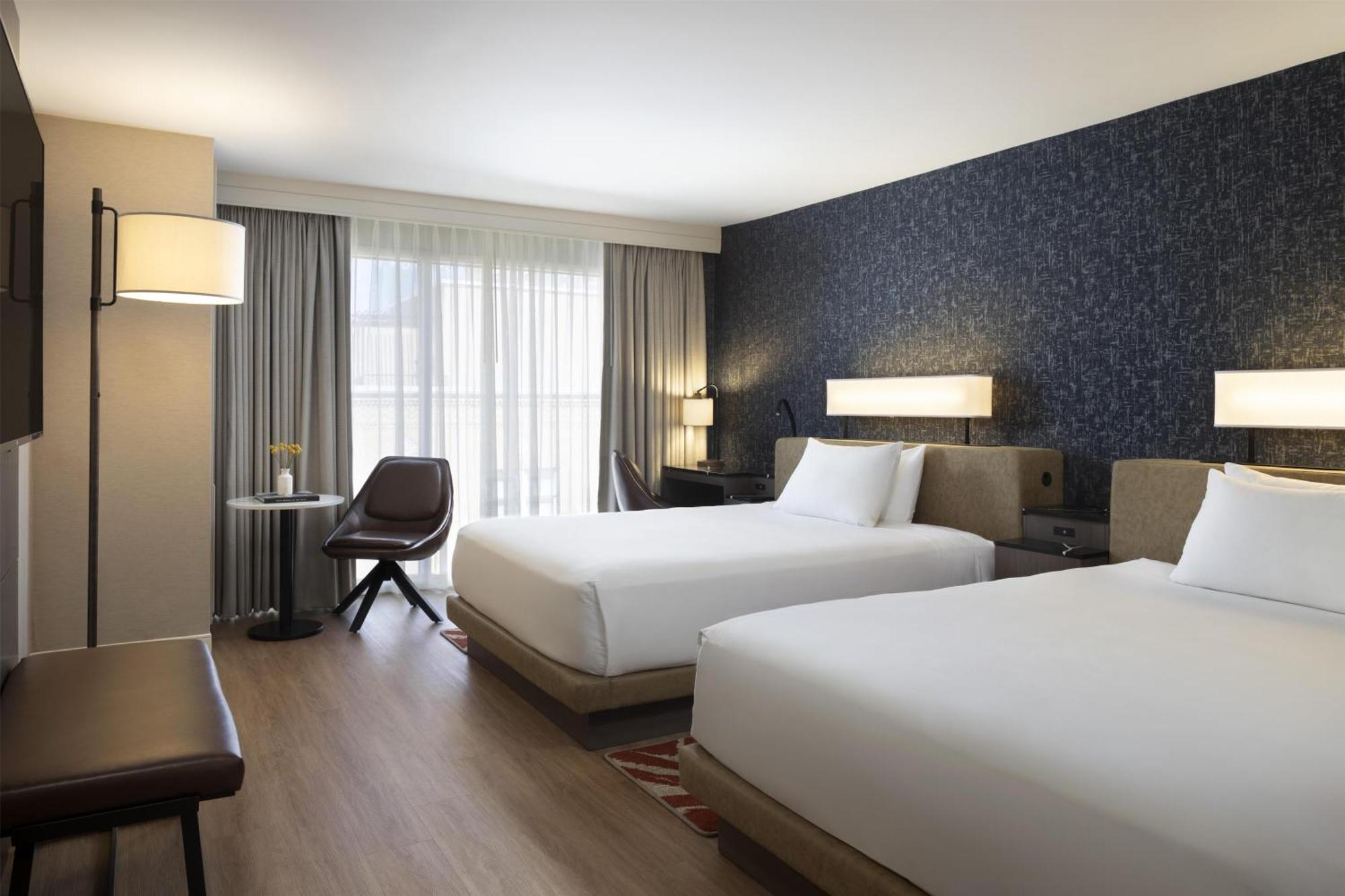Queen Room Two Queen Beds Accessible Tub Disability Access