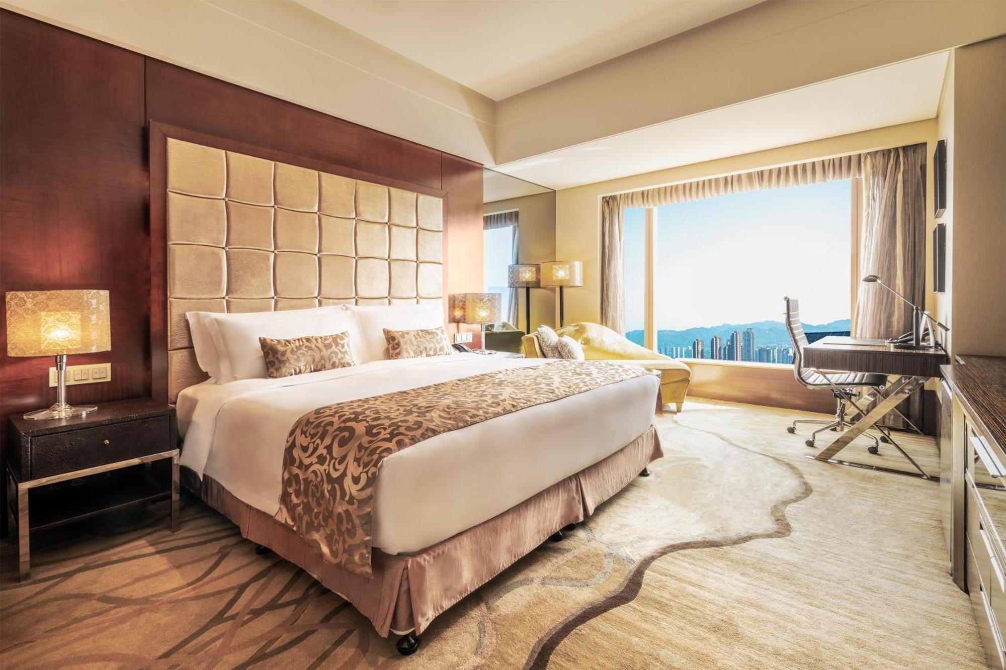 Premier Deluxe Room King