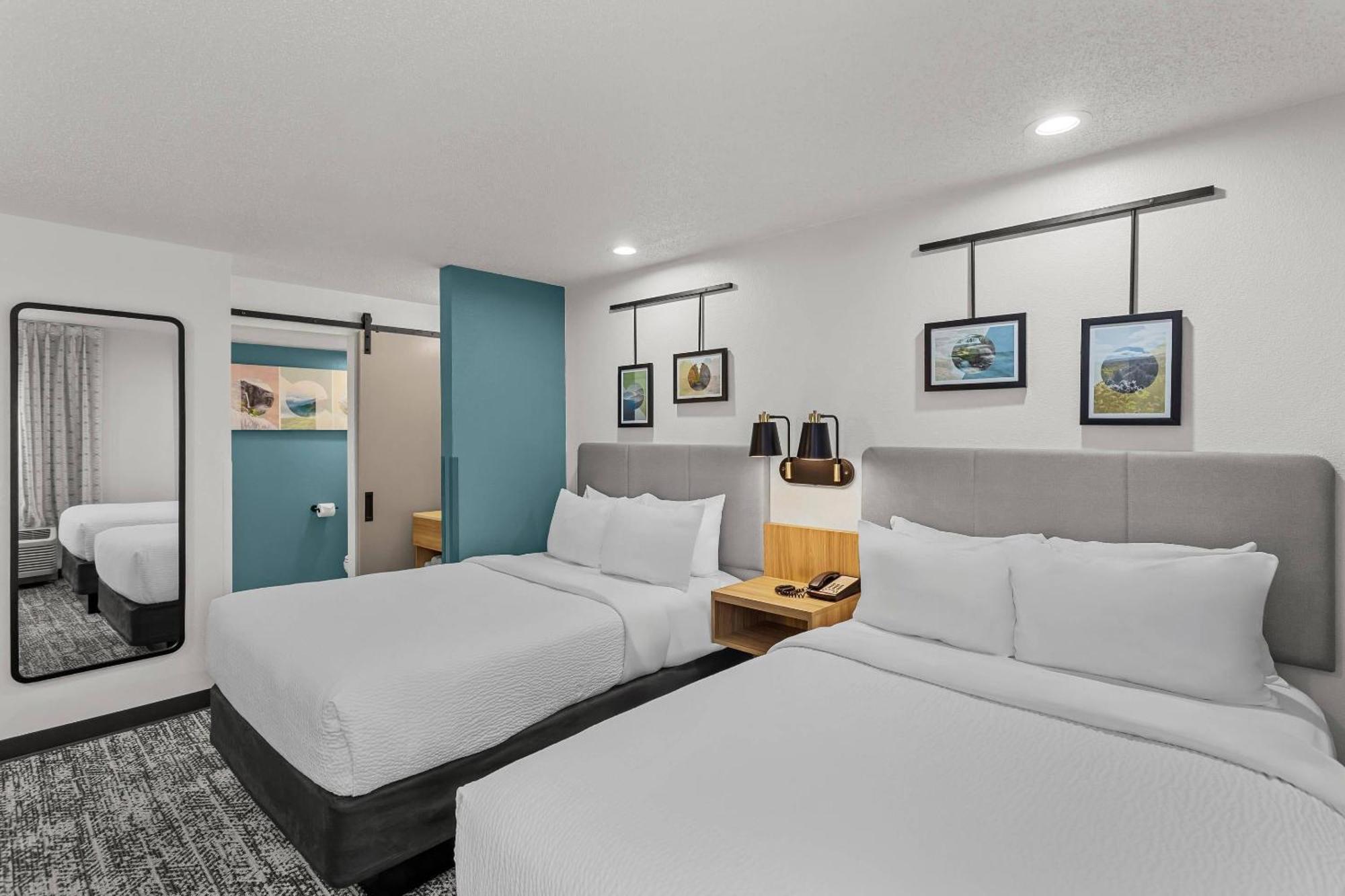 Double Room Two Double Beds Non-Smoking