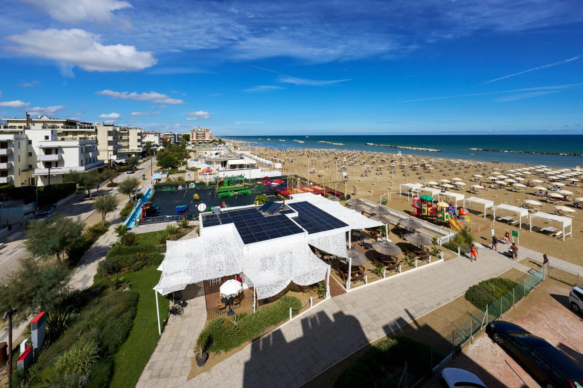 Triple Room Partial Sea View Beach Access