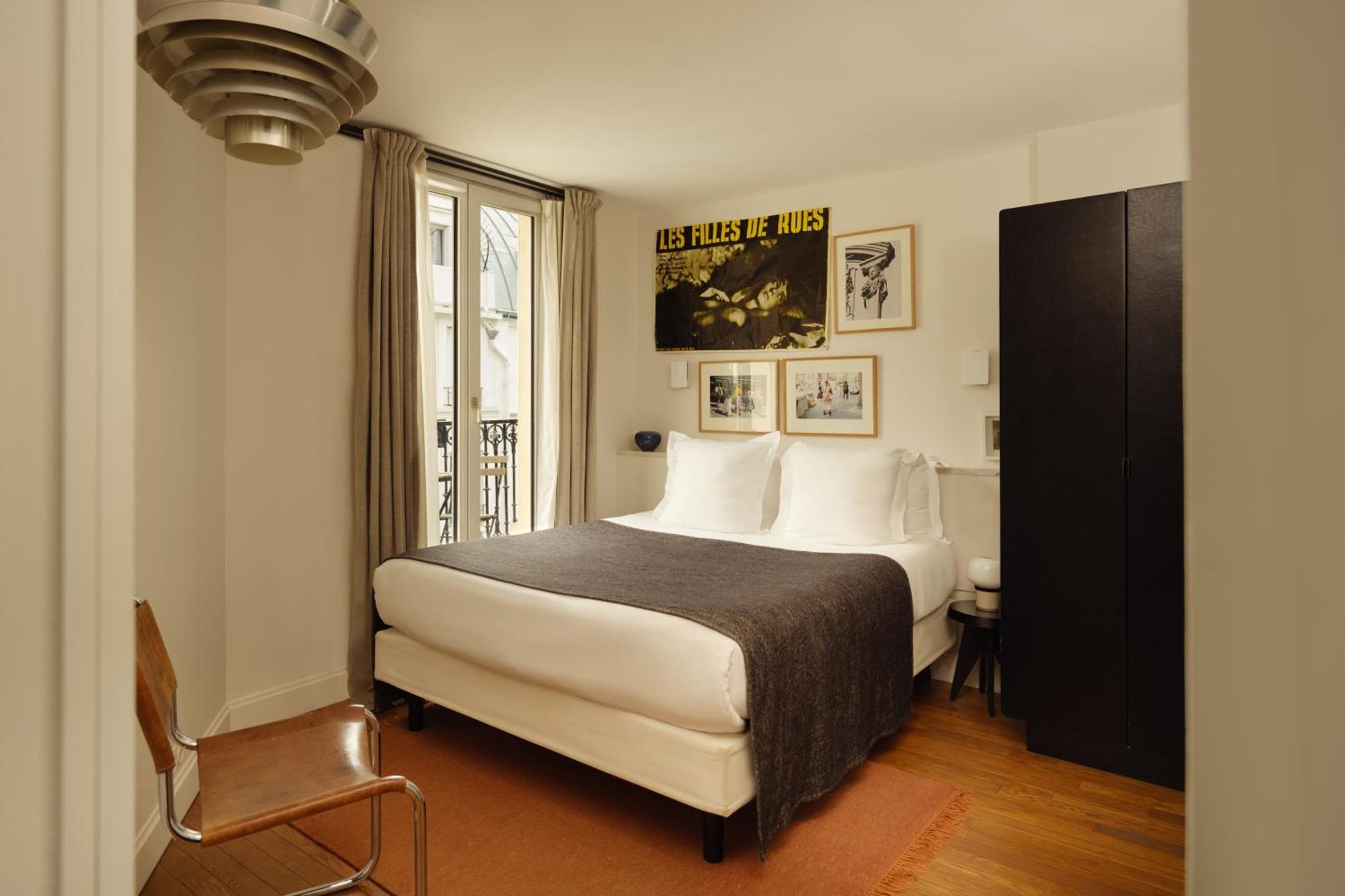 Superior Room "Pigalle 17"