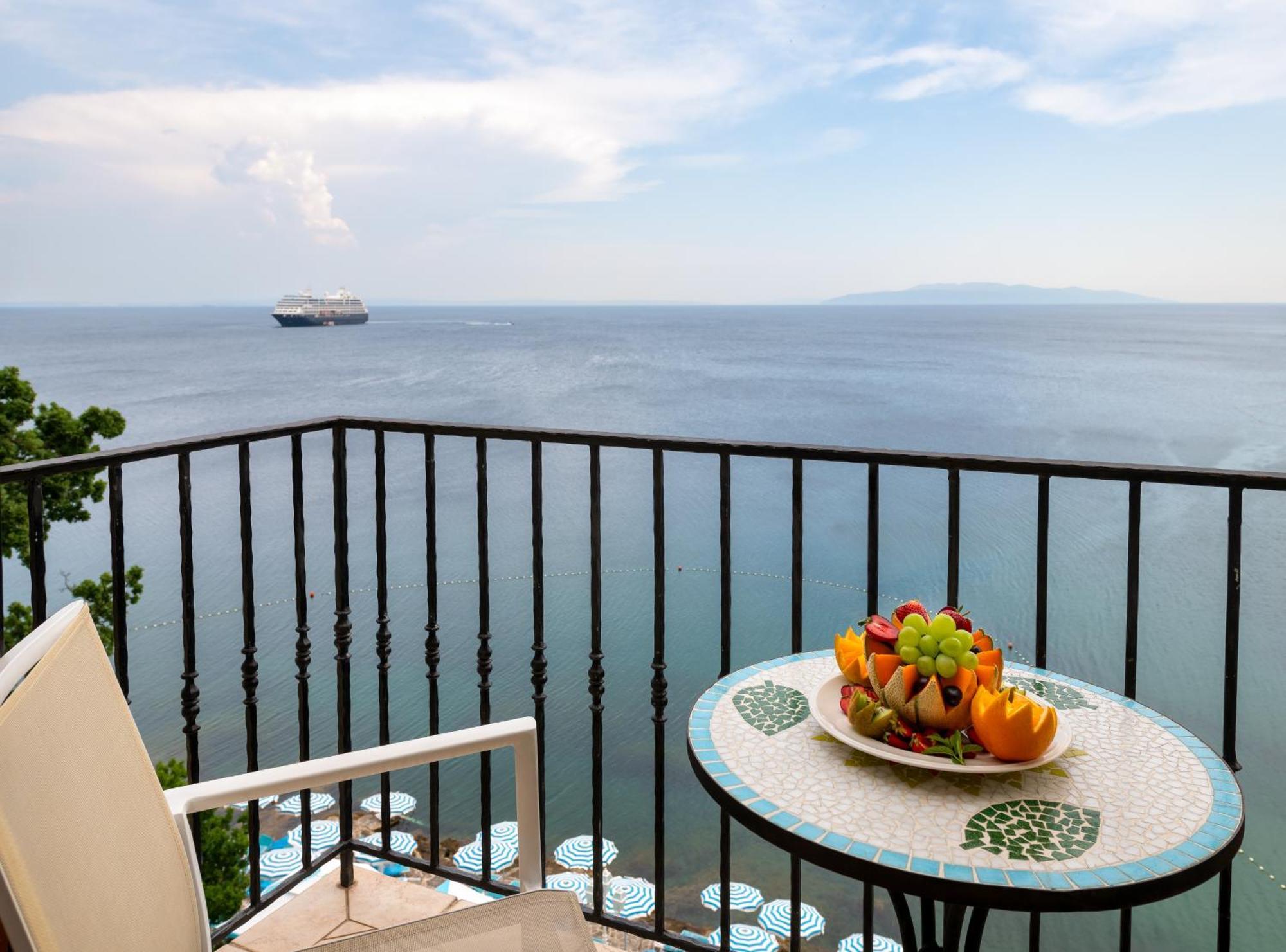 Waterfront Double Room Sea View