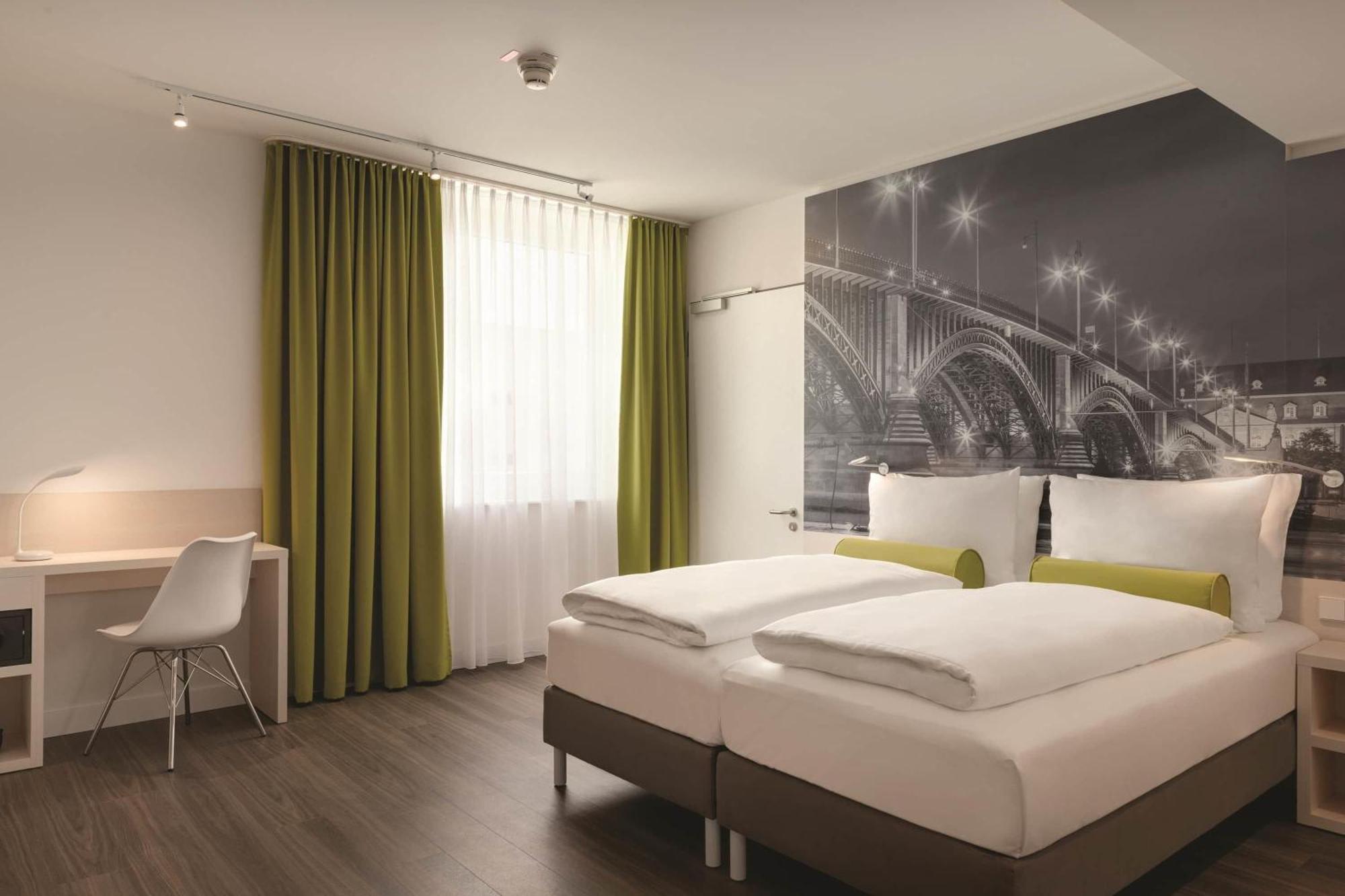 Standard Accessible Room