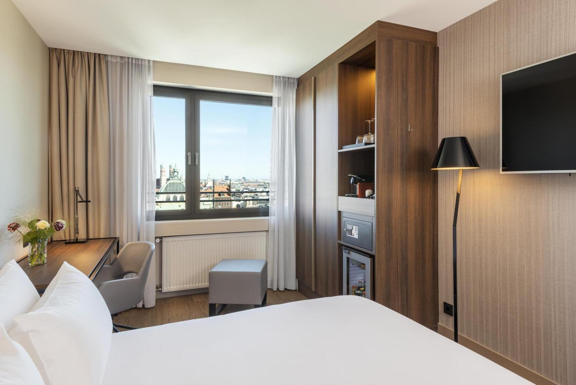 Superior City View Room