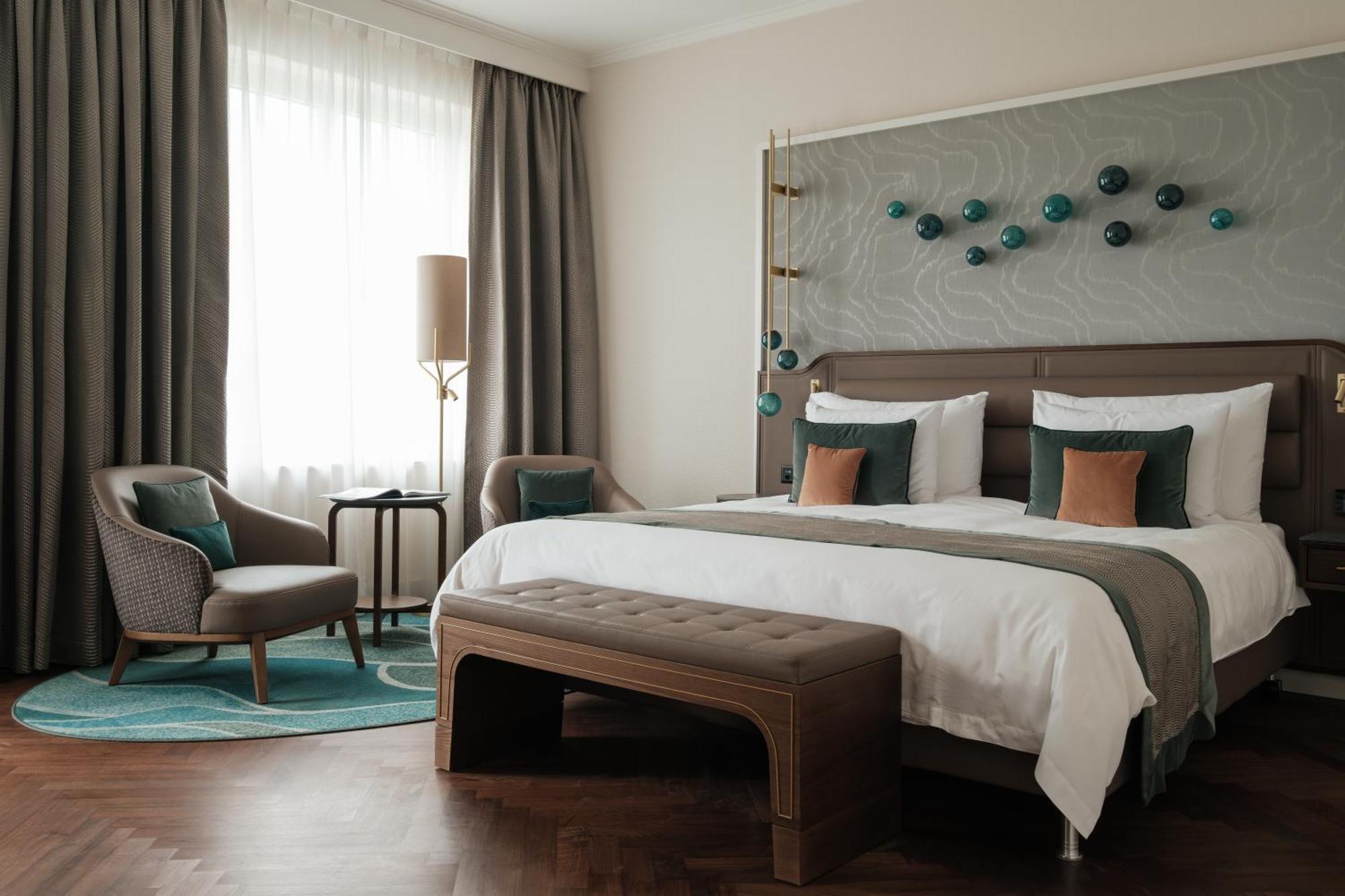 Grand Deluxe Room