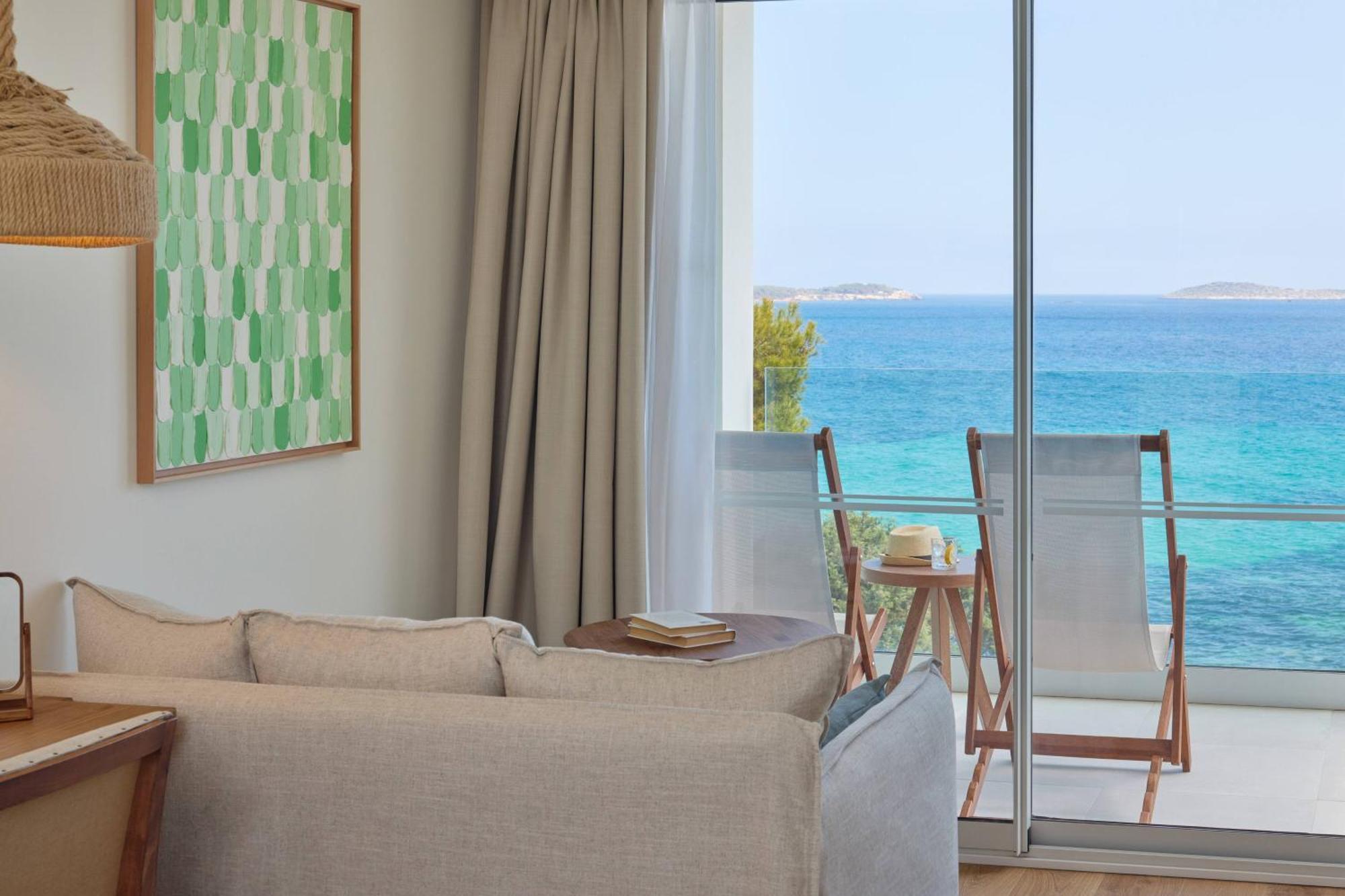 The Level Room Sea View