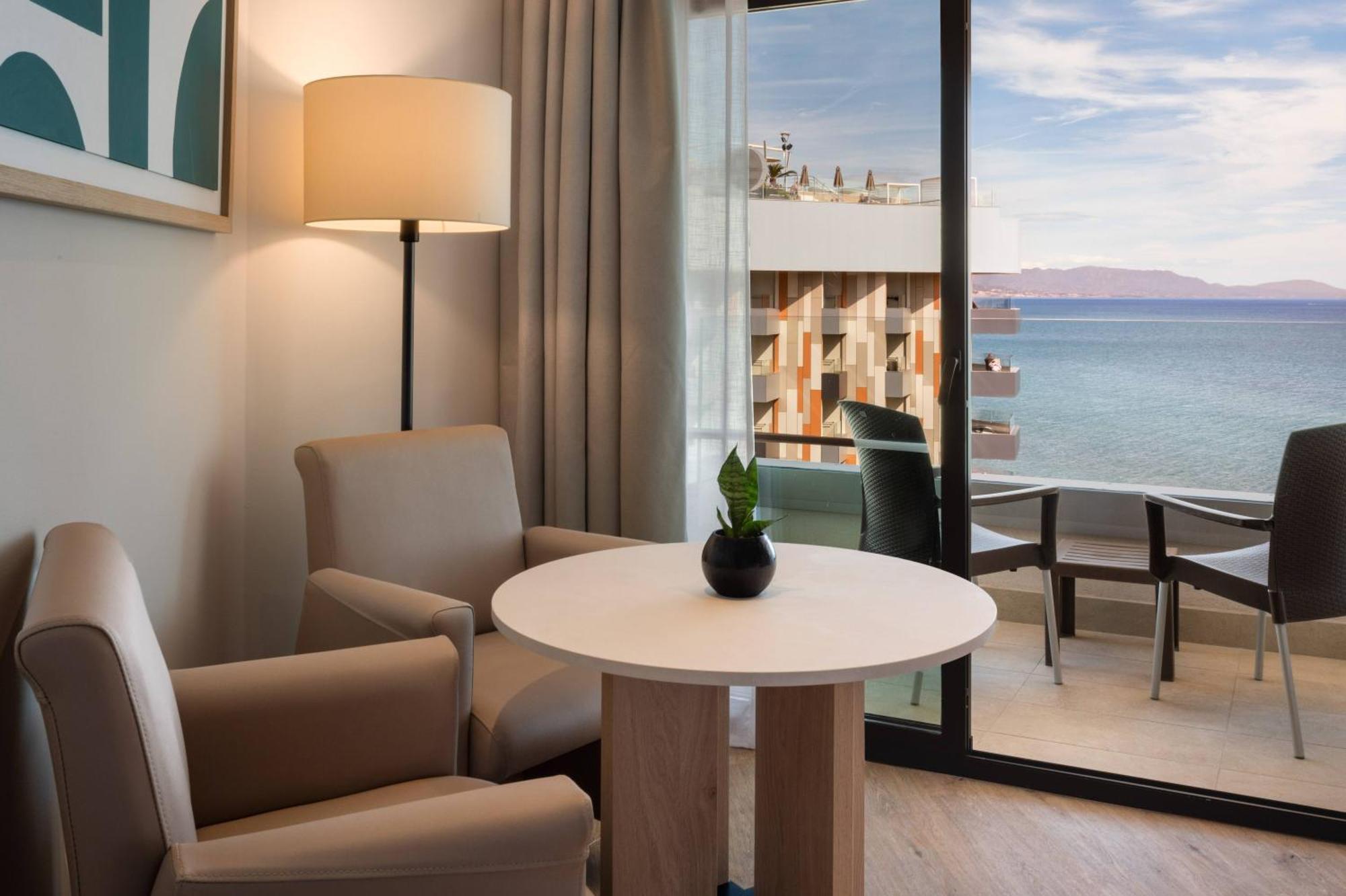 Deluxe Double or Twin Room Sea View