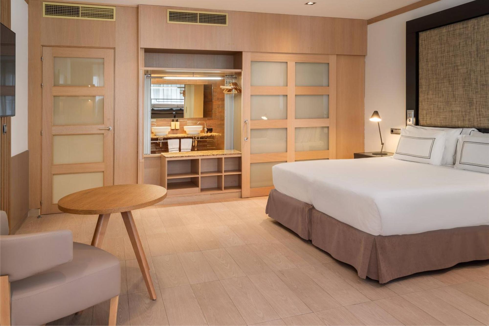 Grand Premium Room