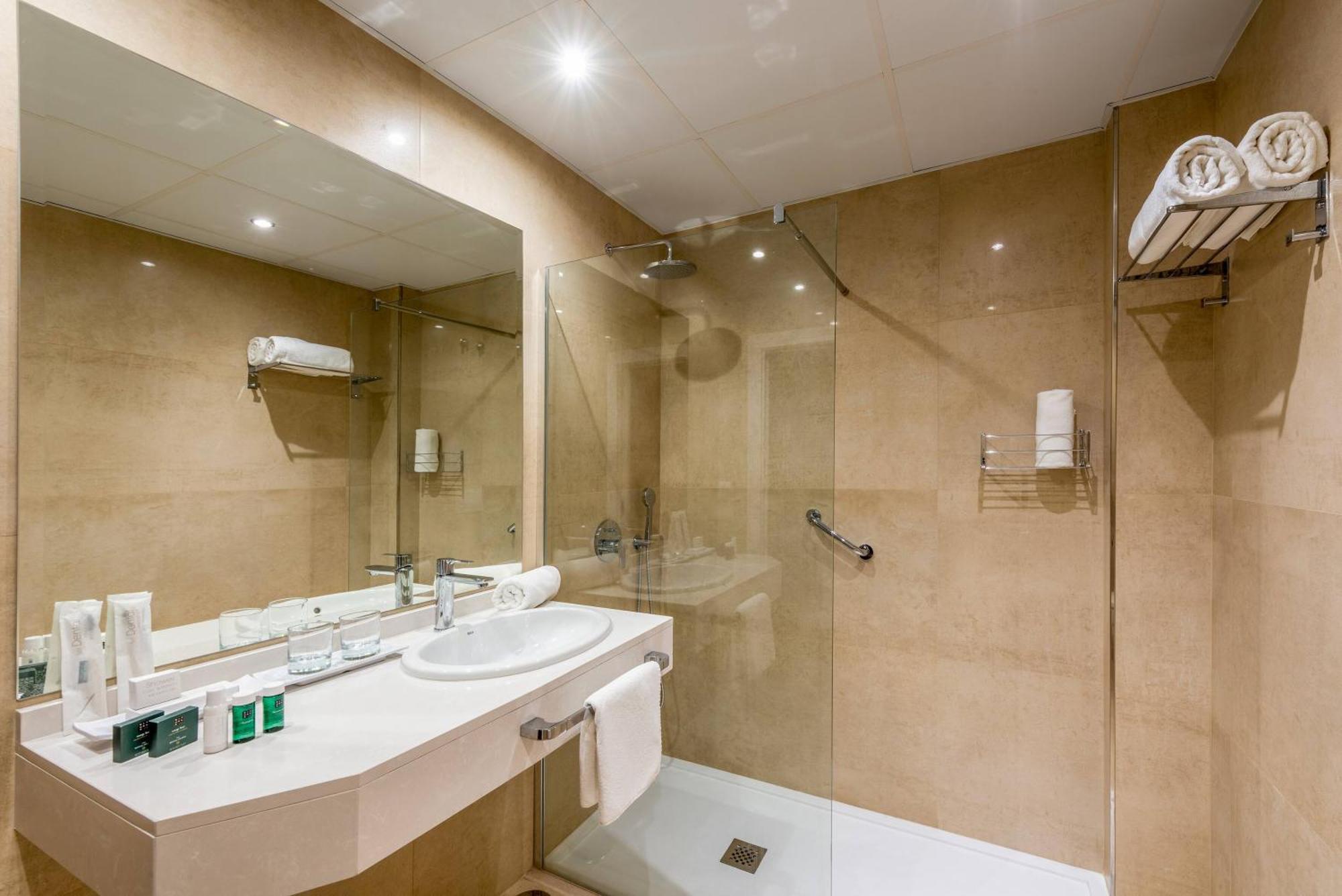 Superior Room Lateral Sea View