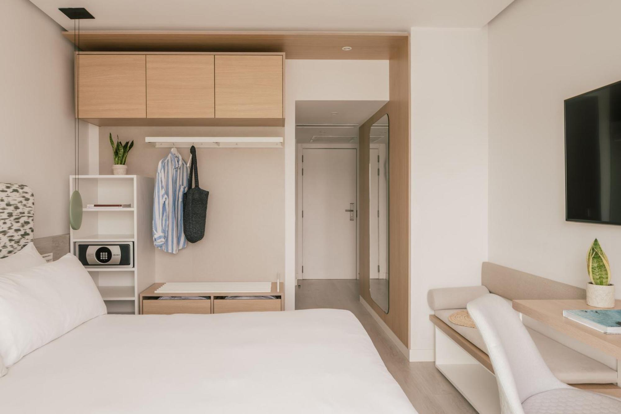 Superior Room Partial Sea View