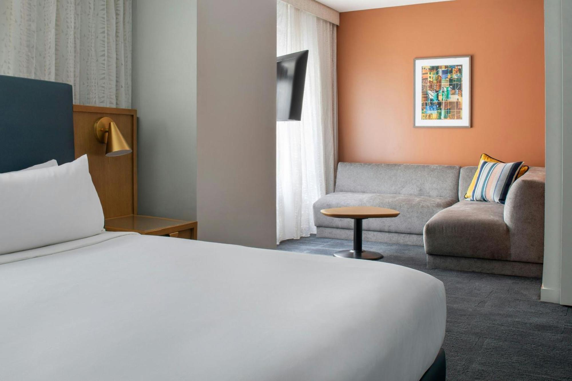 One-Bedroom King Suite