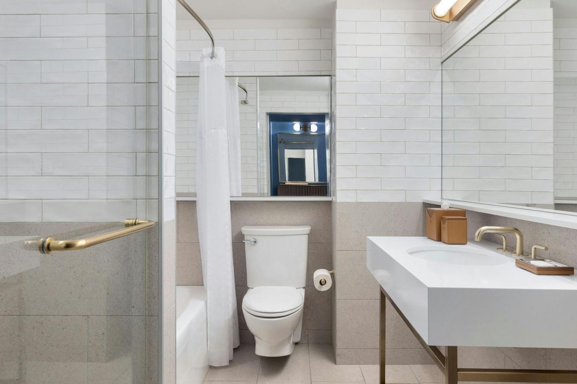 One-Bedroom King Suite