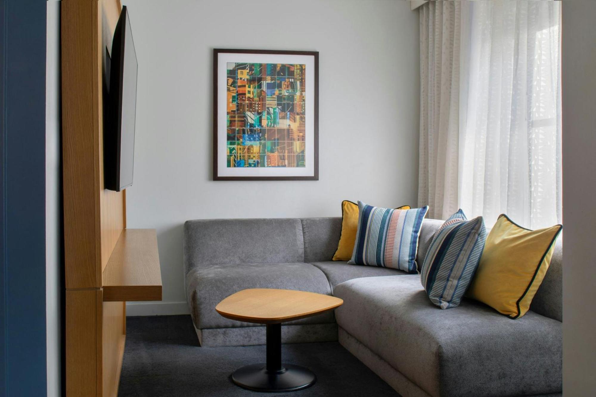 One-Bedroom King Suite