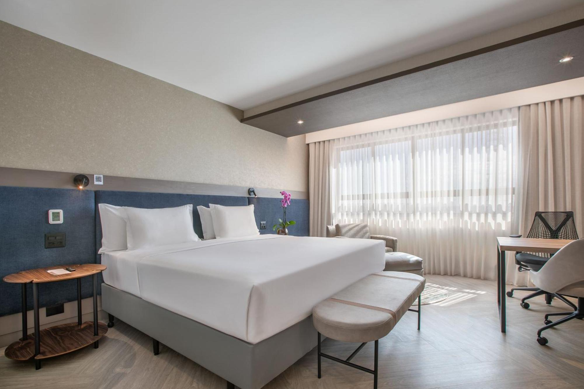Premium King Room