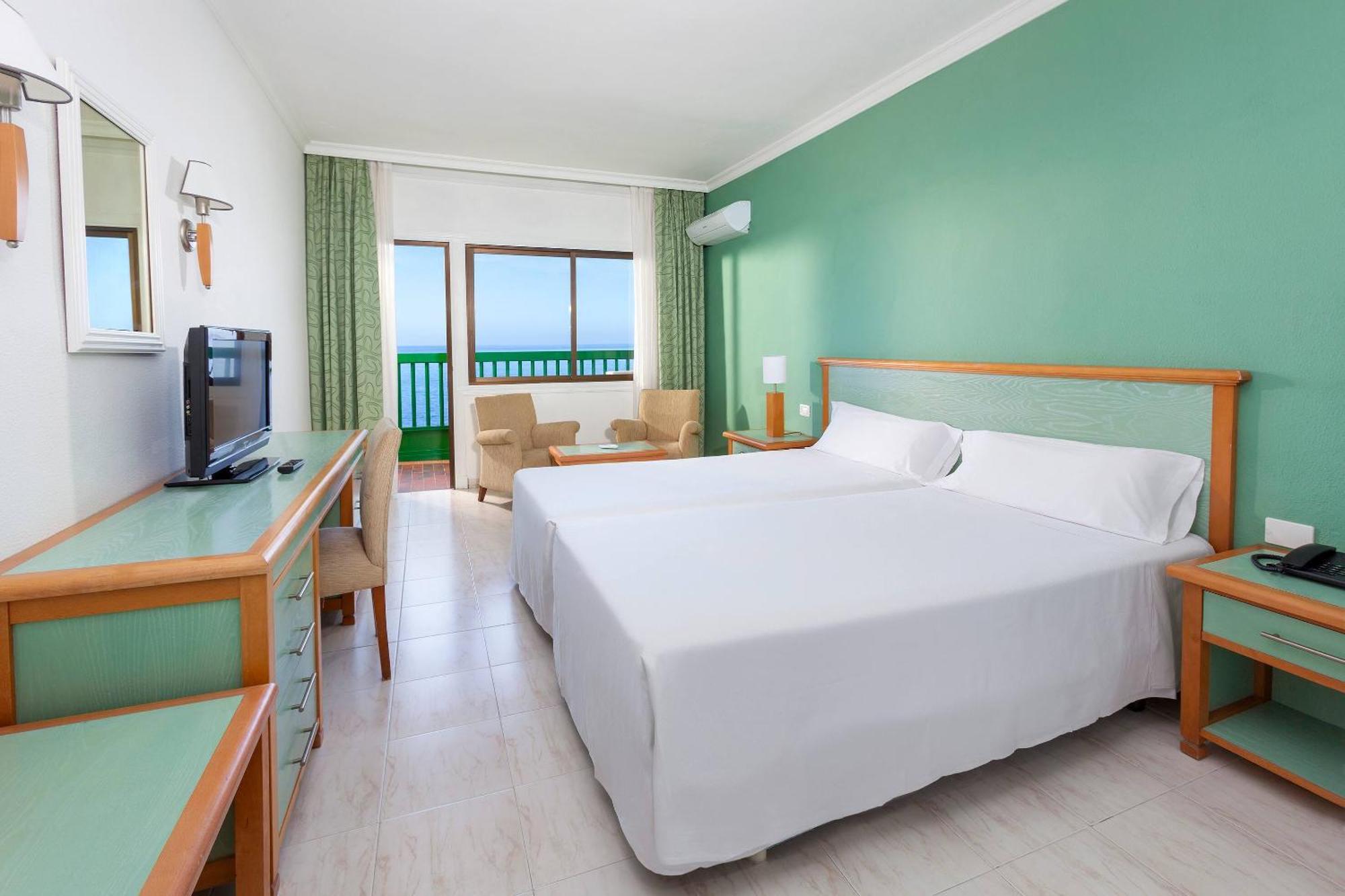 Sol Room Front Sea View