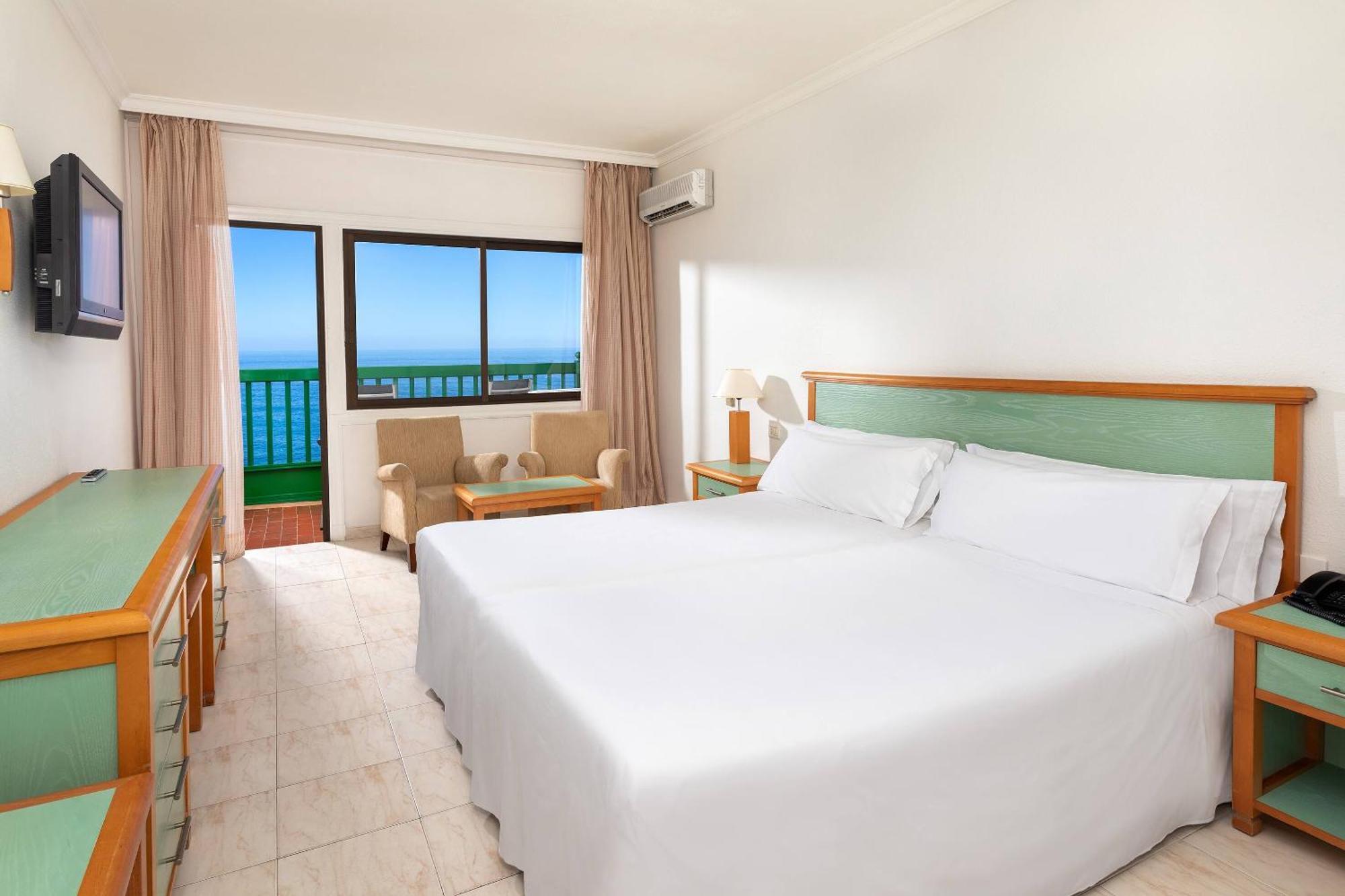 Sol Room Front Sea View