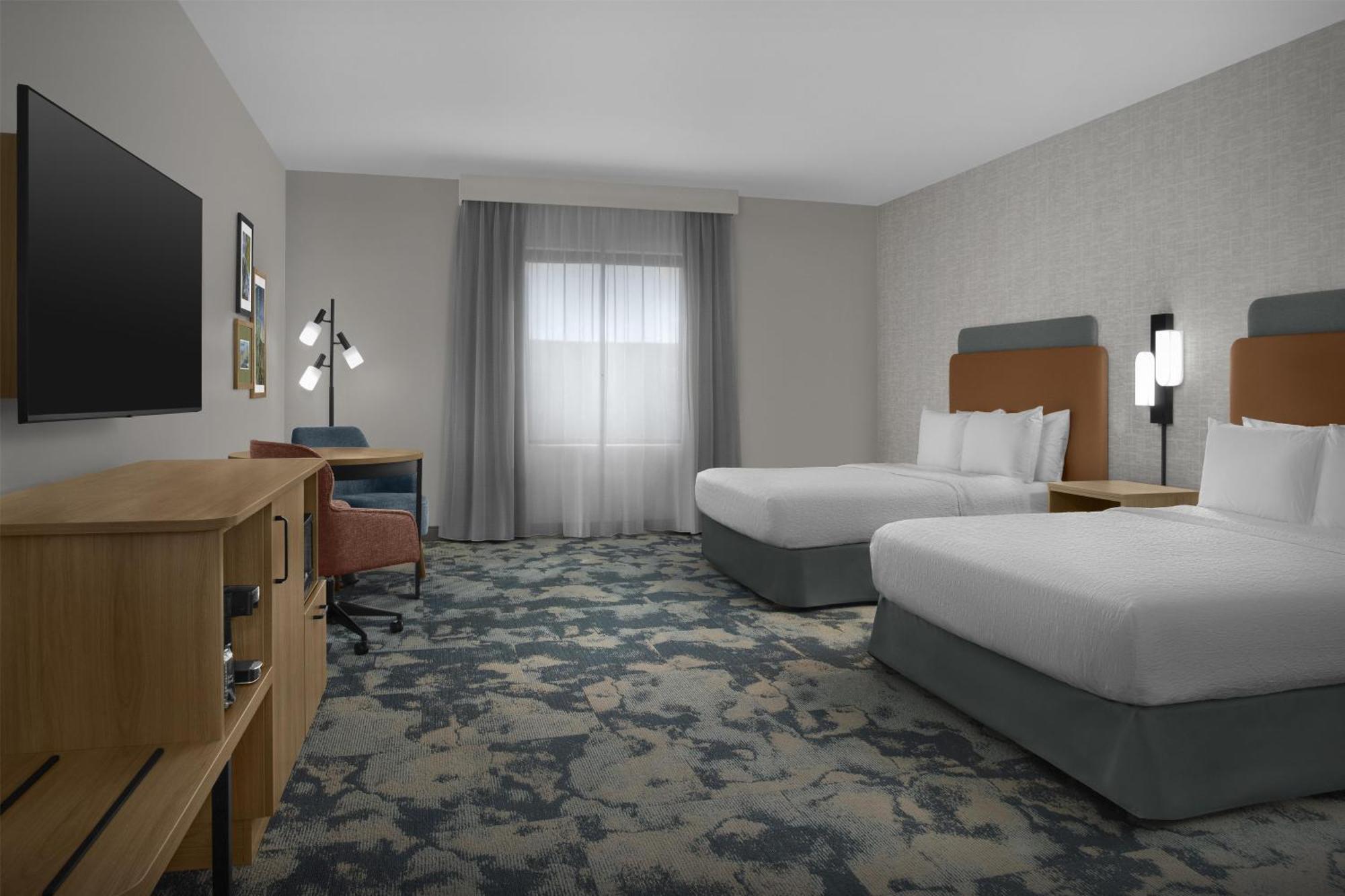 Queen Room Two Queen Beds Mobility Hearing Access or Non-Smoking