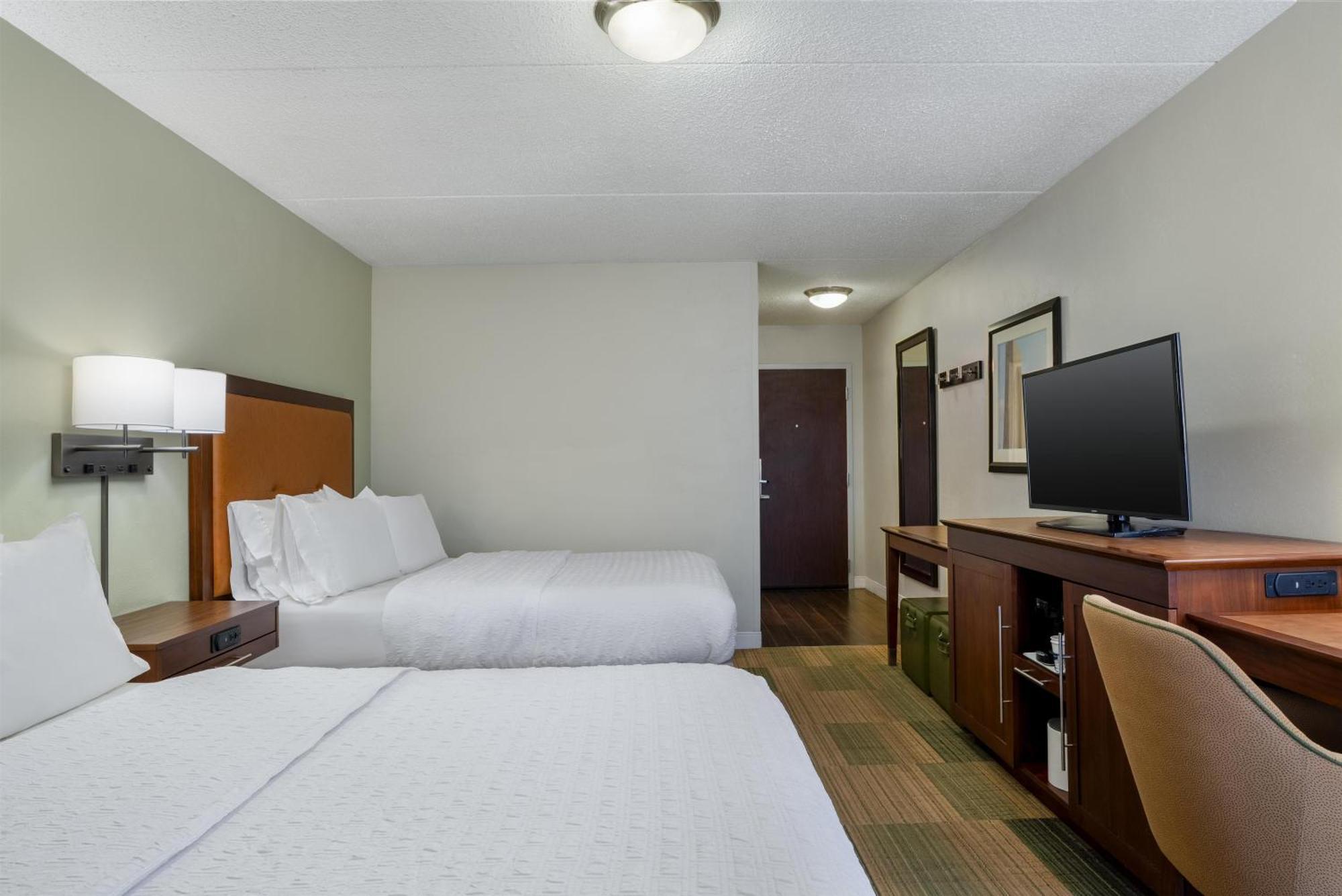 Queen Room Two Queen Beds Mobility Hearing Access or Non-Smoking