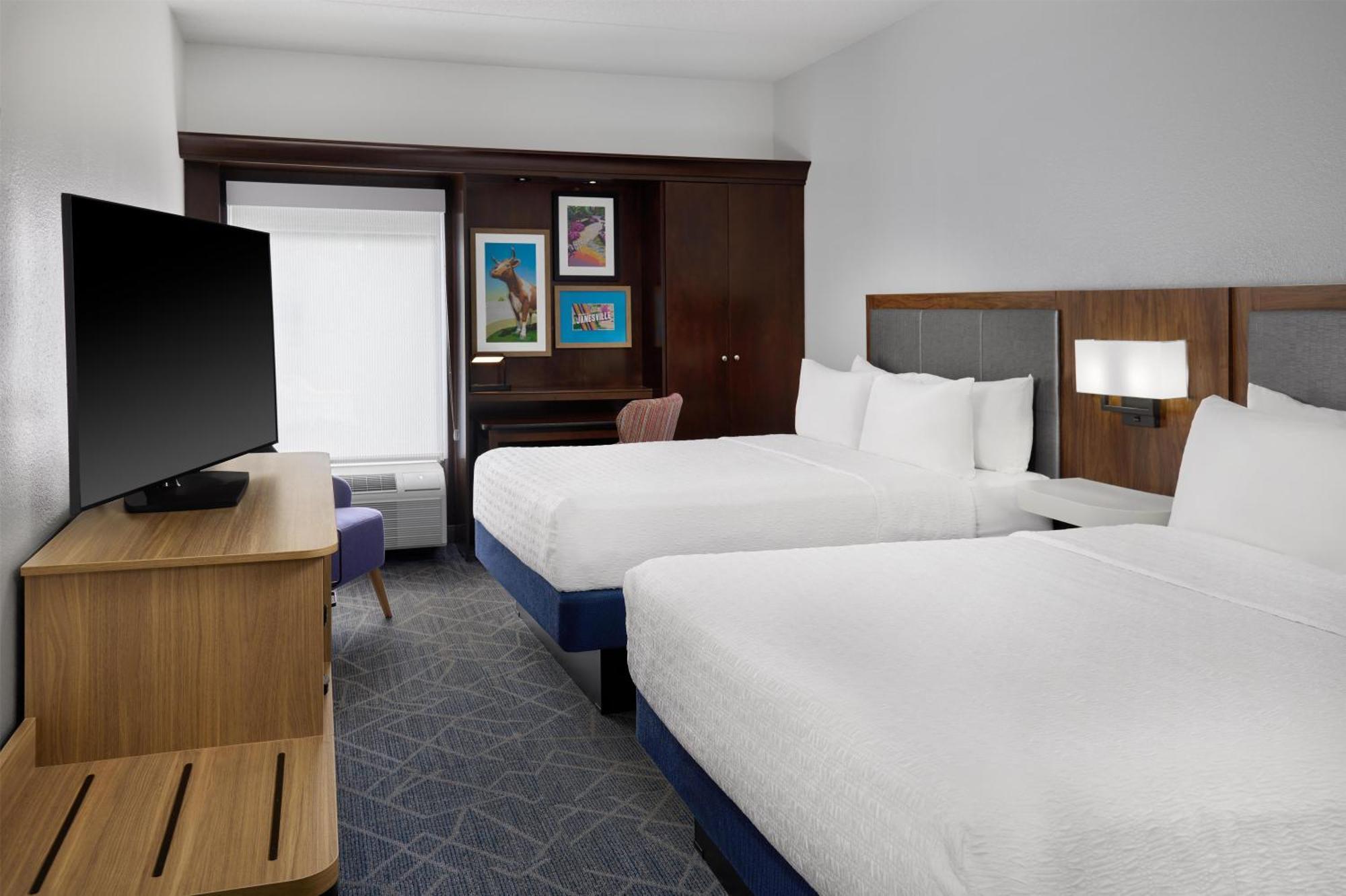 Room Two Queen Beds Non-Smoking