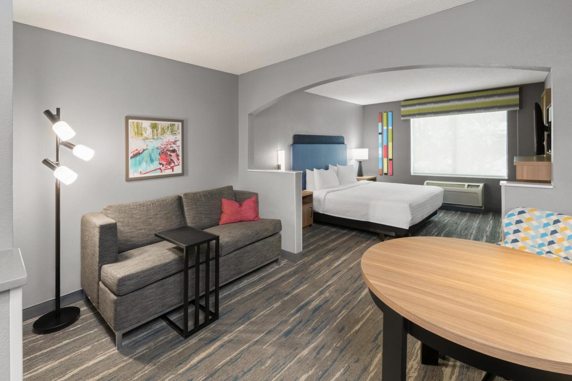King Room Mobility Access or Non-Smoking