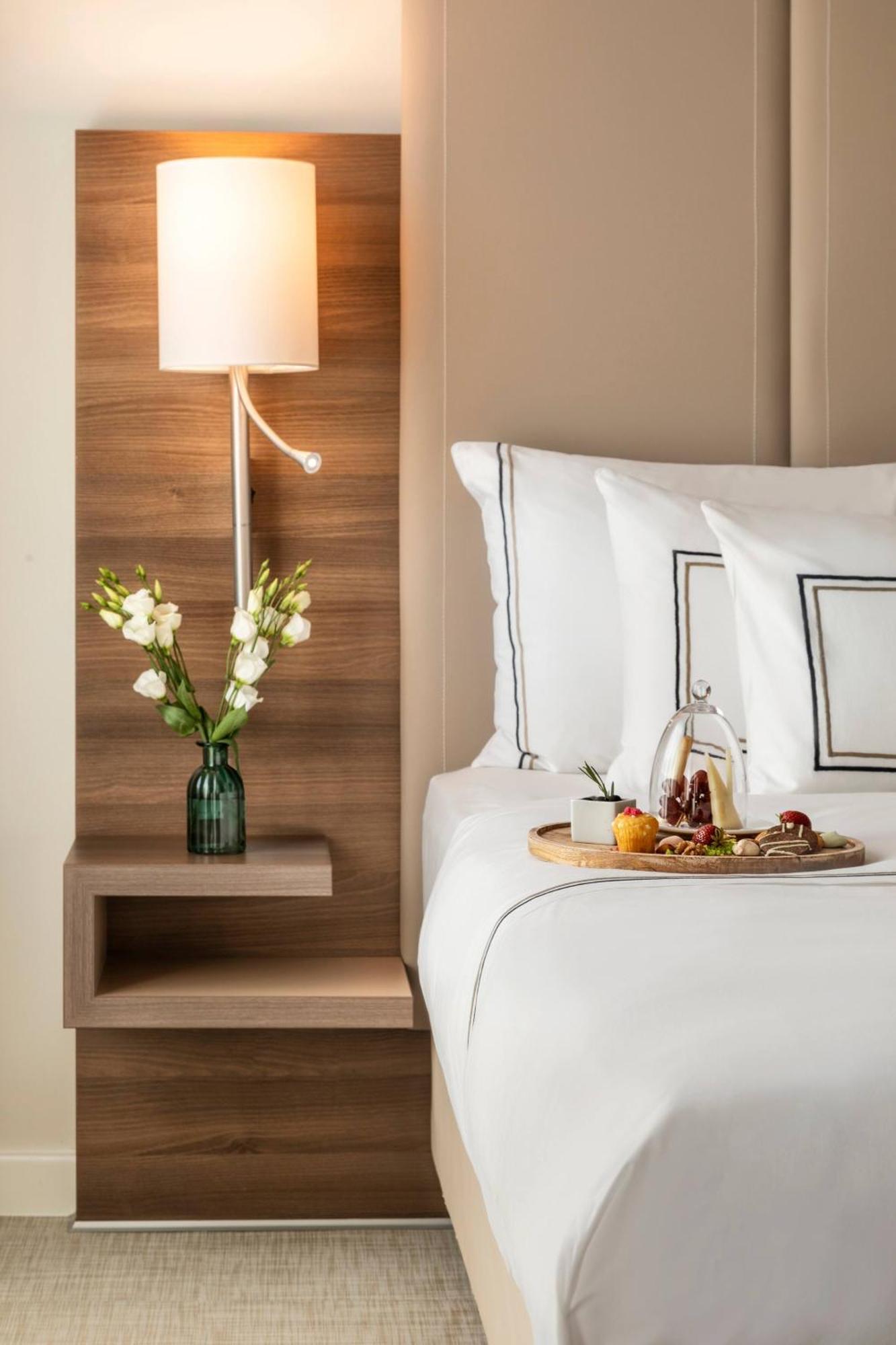 The Level Premium Room