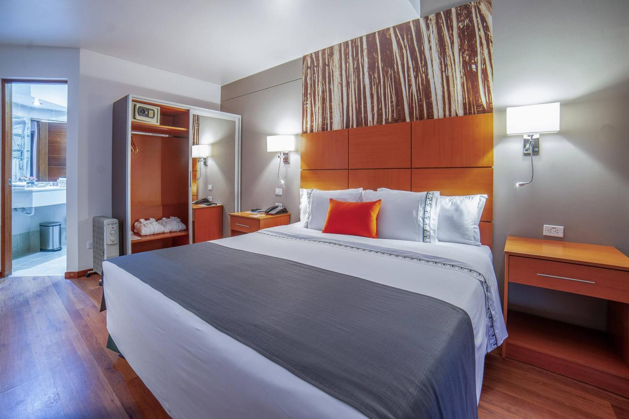 Superior King Room Balcony