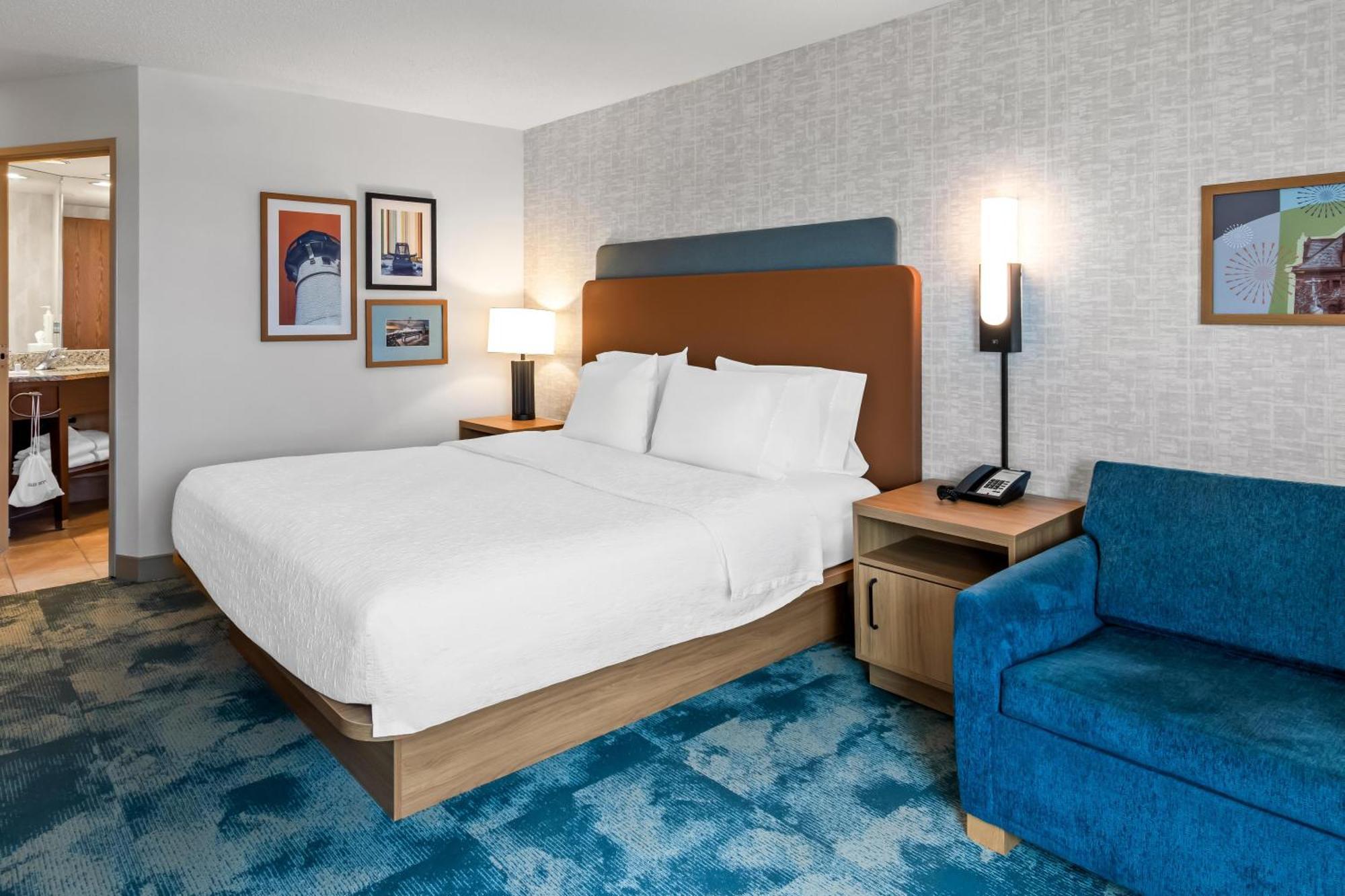 King Room Lake View Non-Smoking