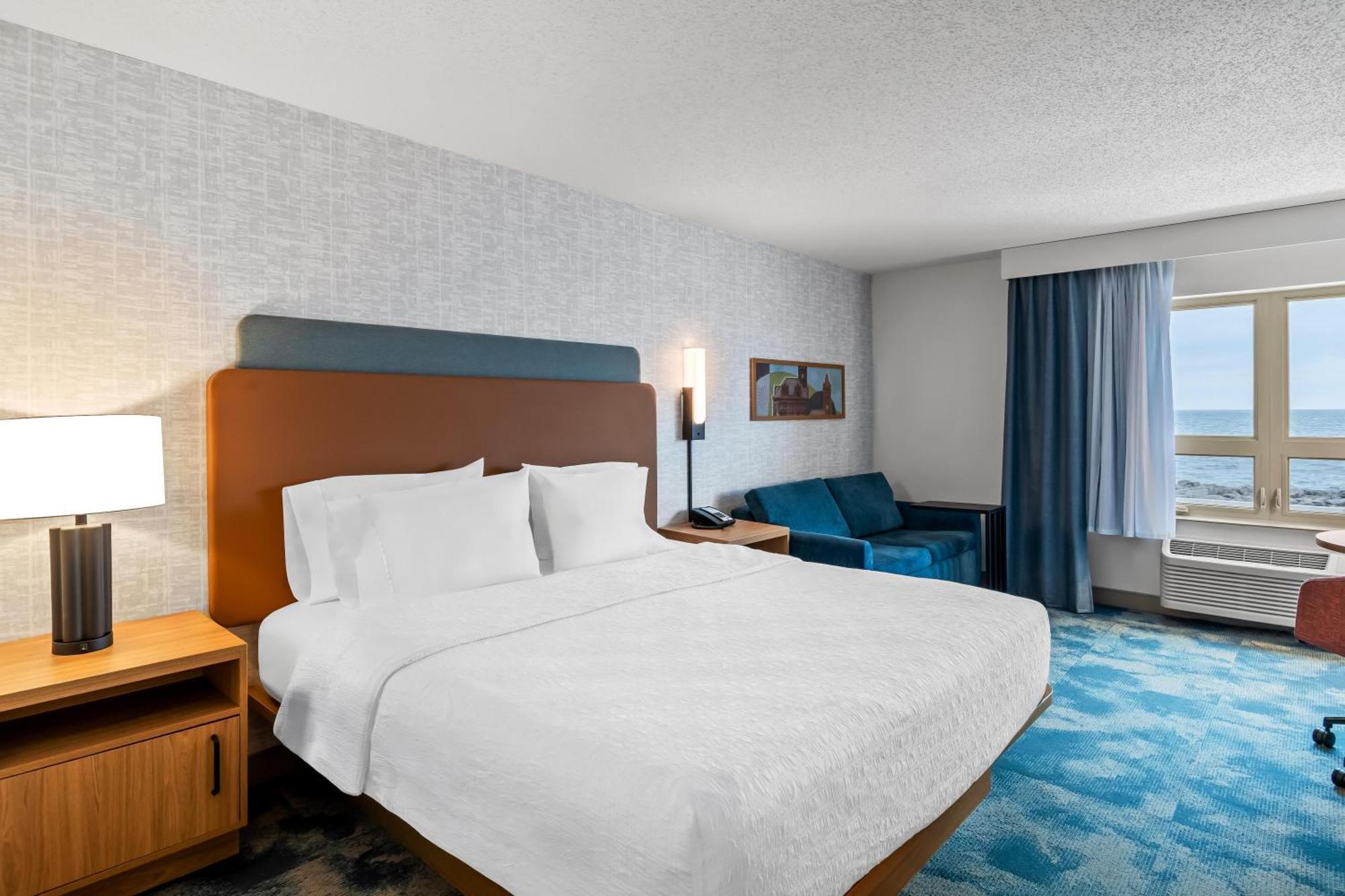 King Room Lake View Non-Smoking