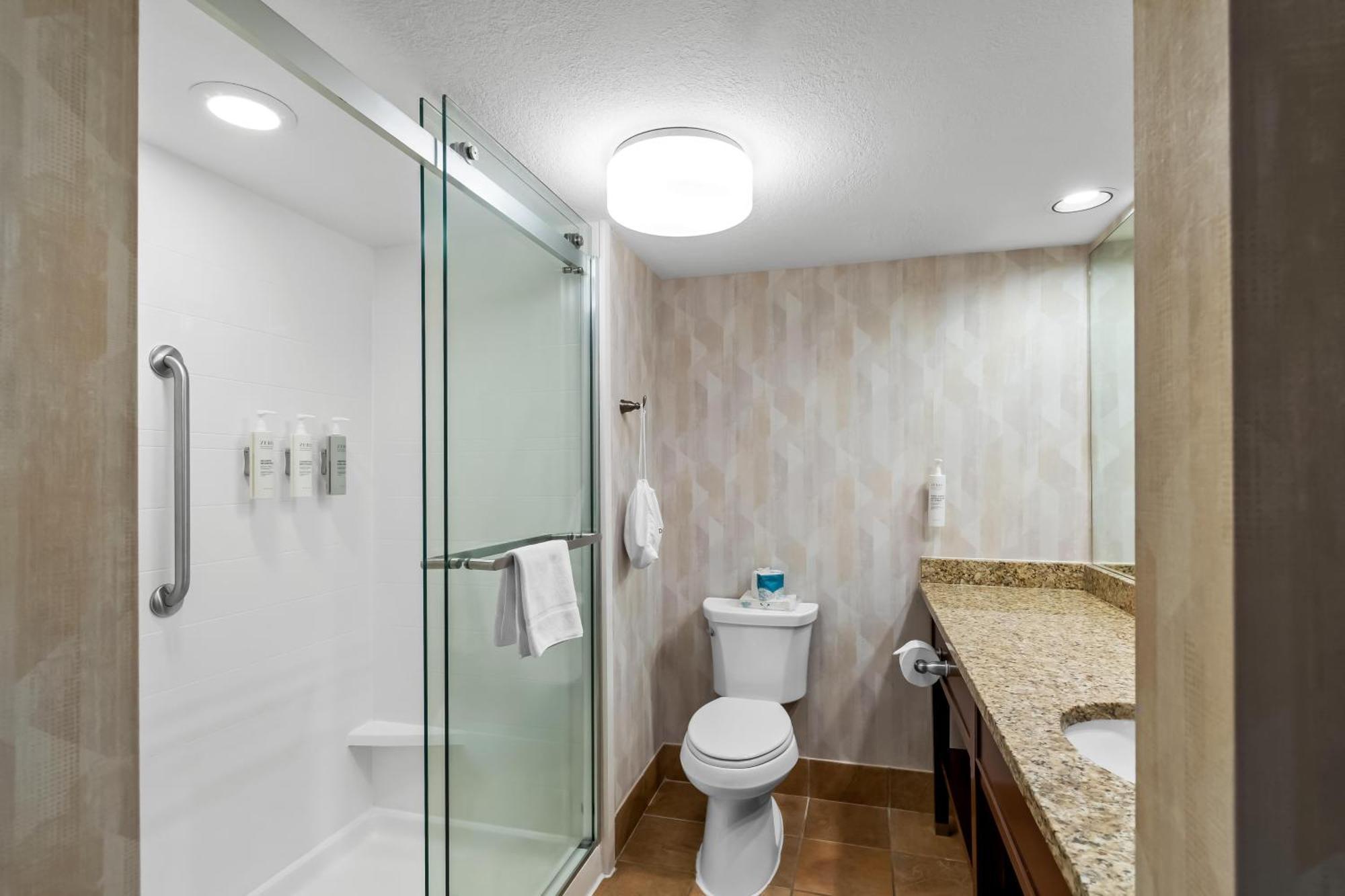 King Suite Whirlpool Lake View Non-Smoking
