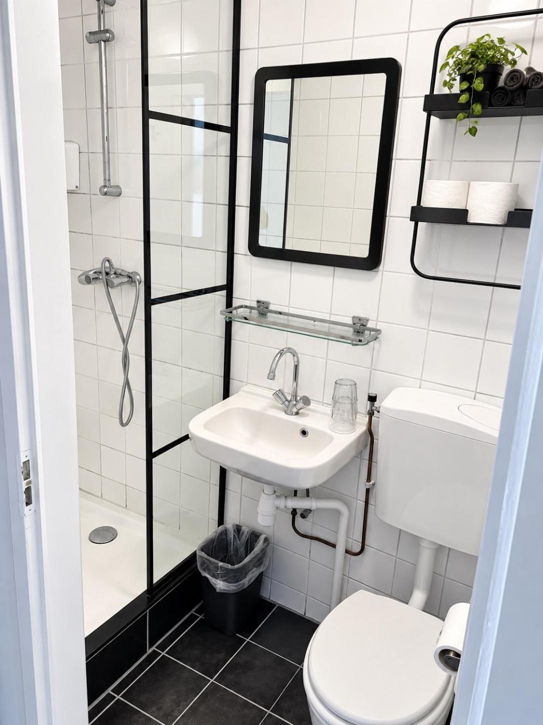 Twin Room Bathroom