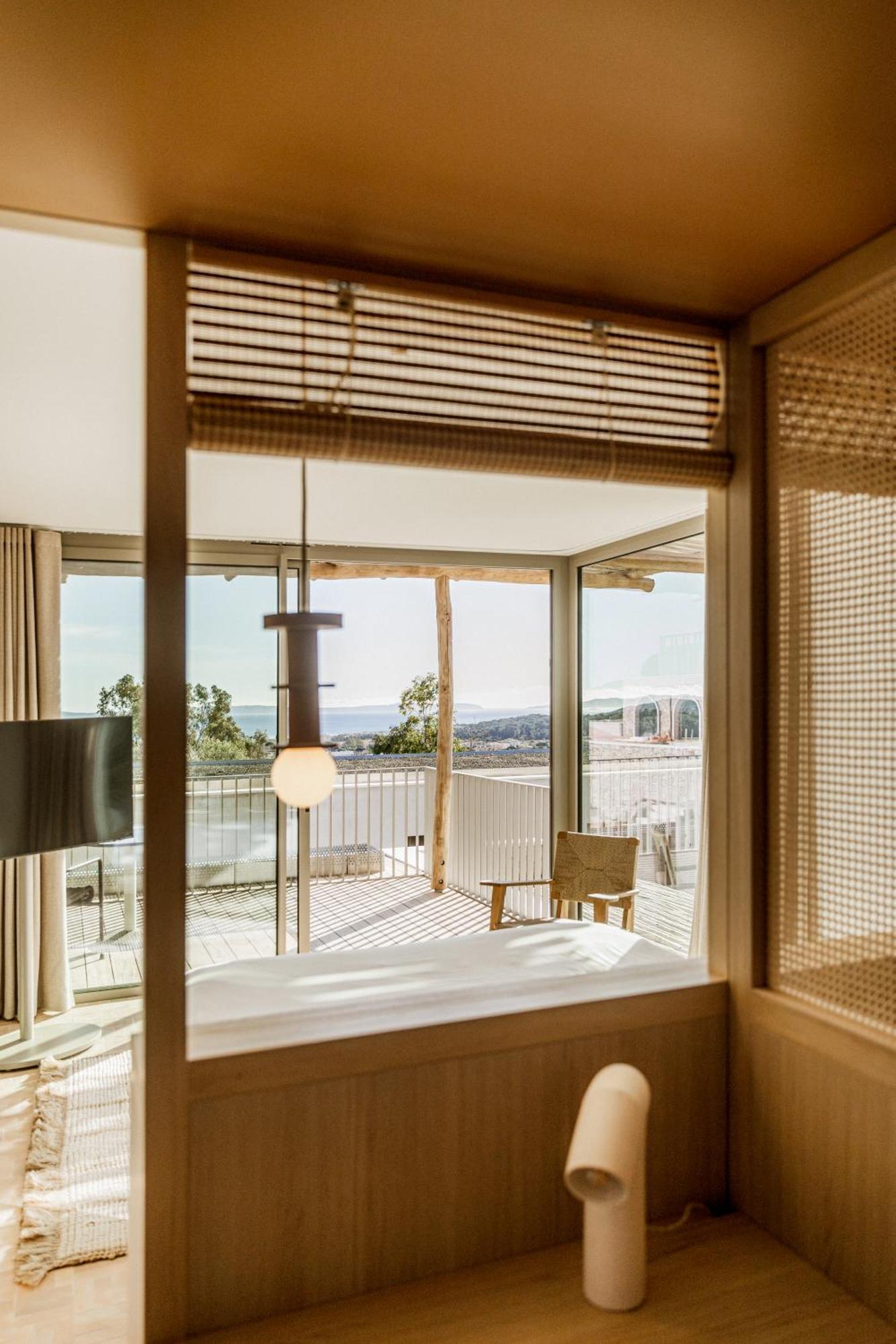 Garden Room Sea View