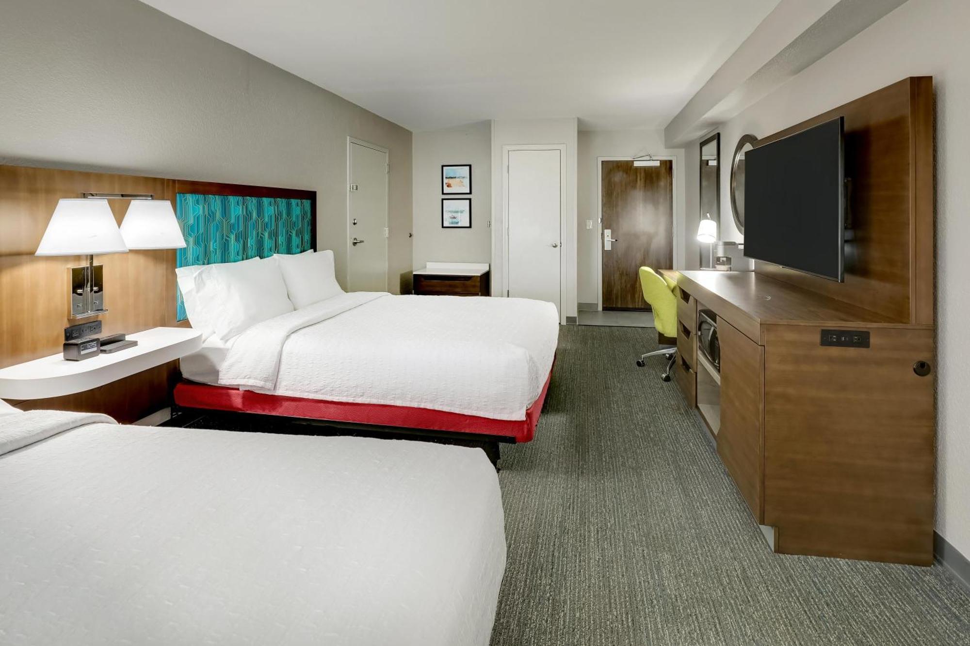 Queen Room Two Queen Beds Mobility Access or Non-Smoking