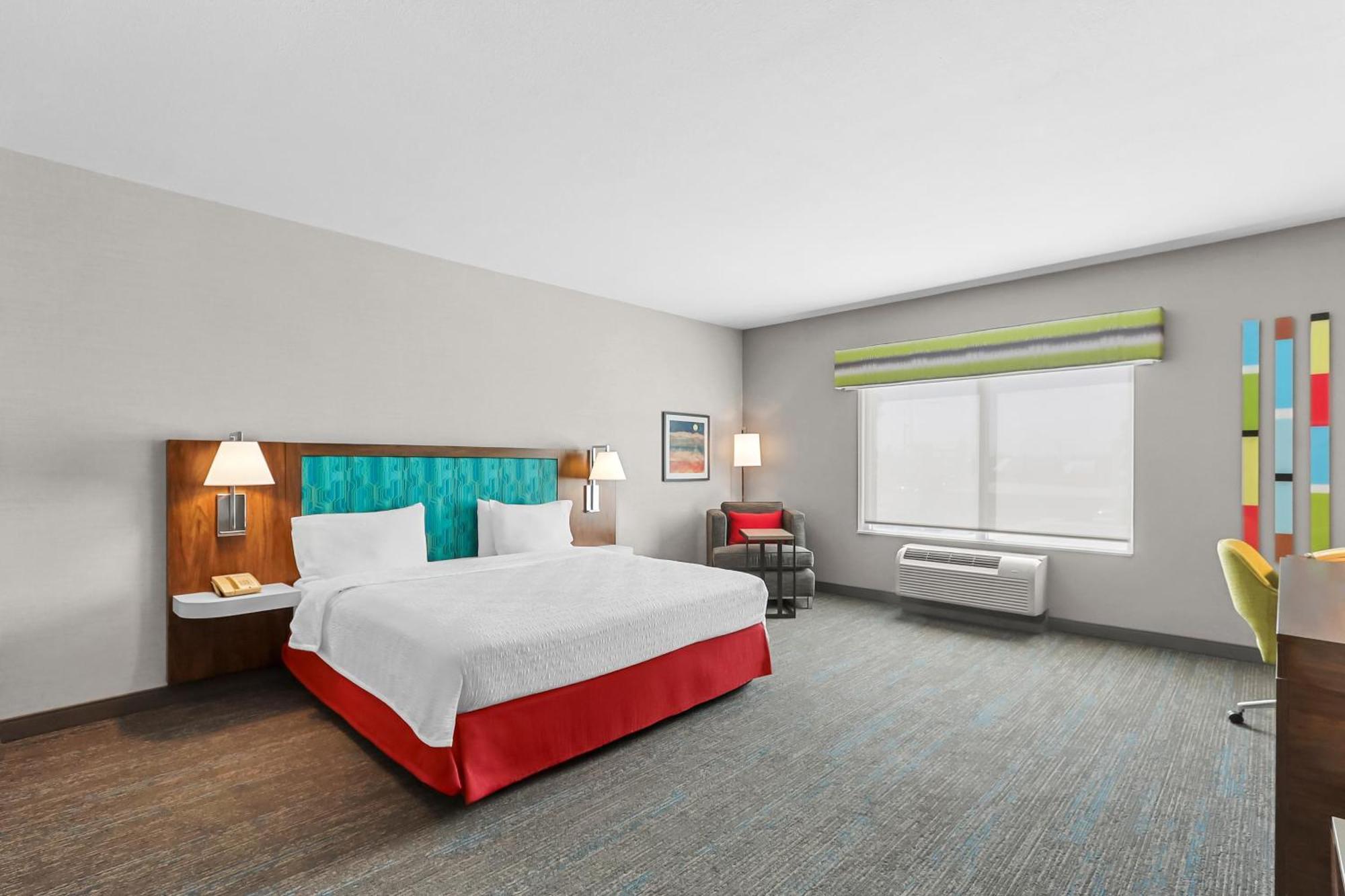King Room Accessible Tub Mobility Hearing Access or Non-Smoking