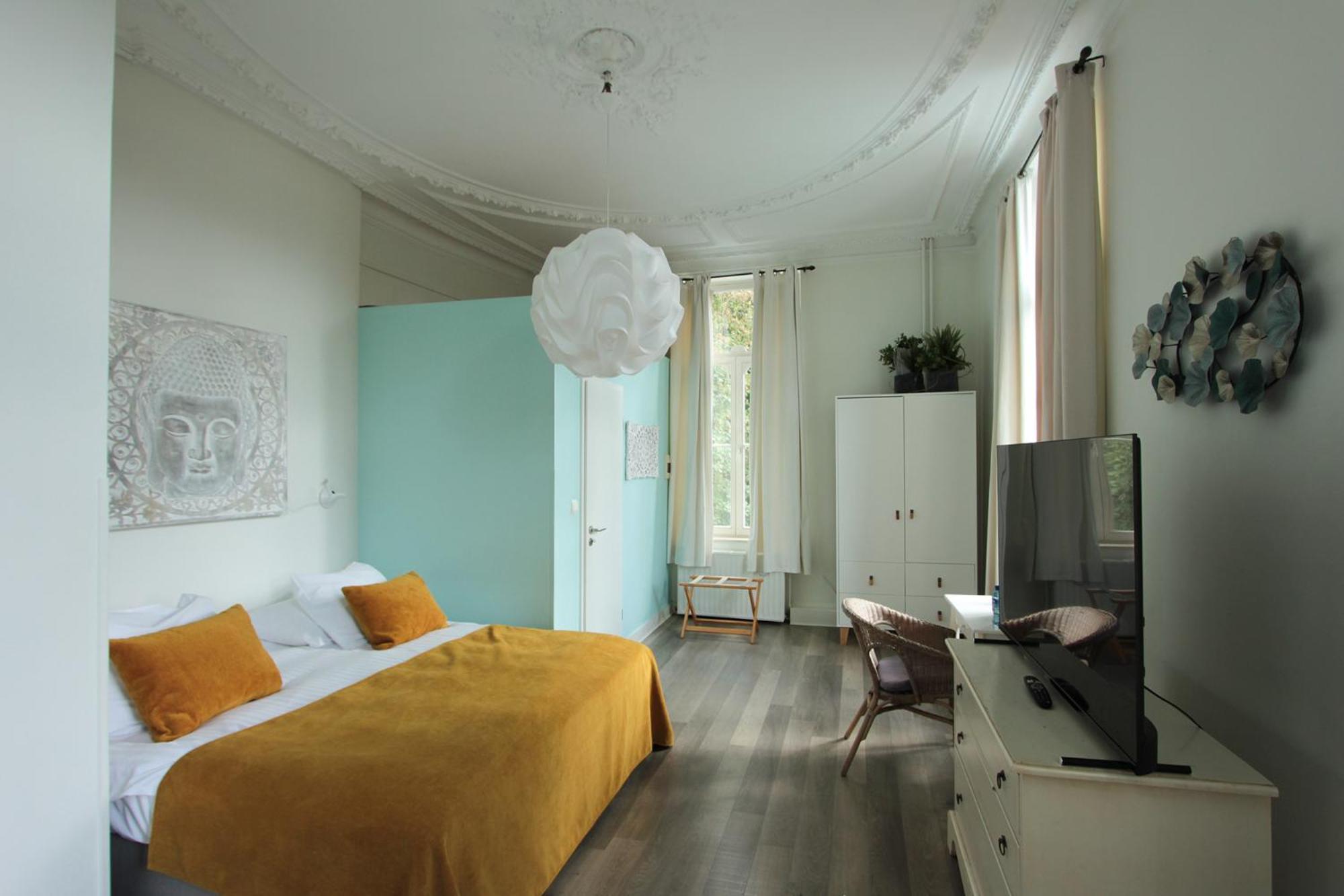 Large Deluxe Double Room