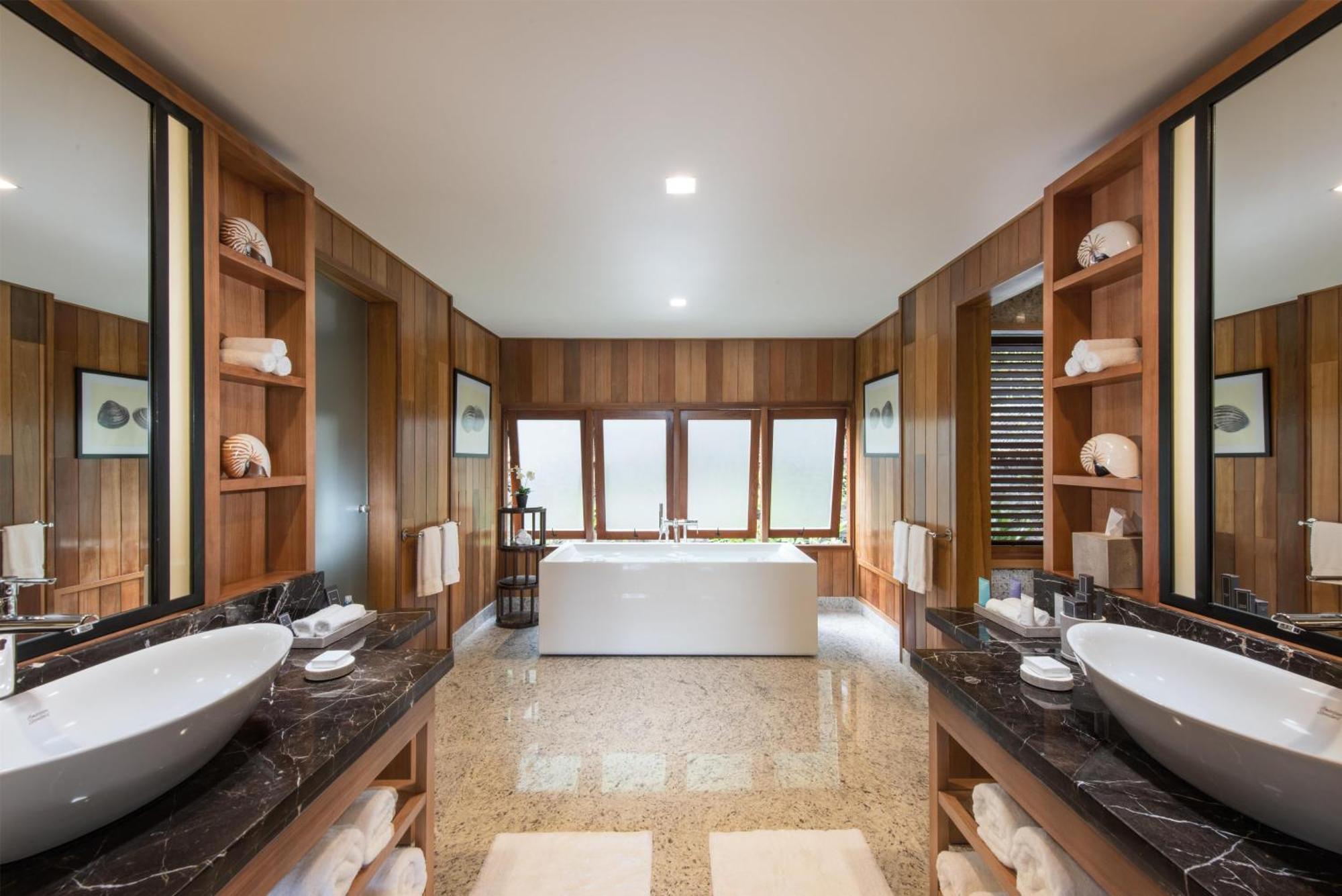 King Suite Lagoon View