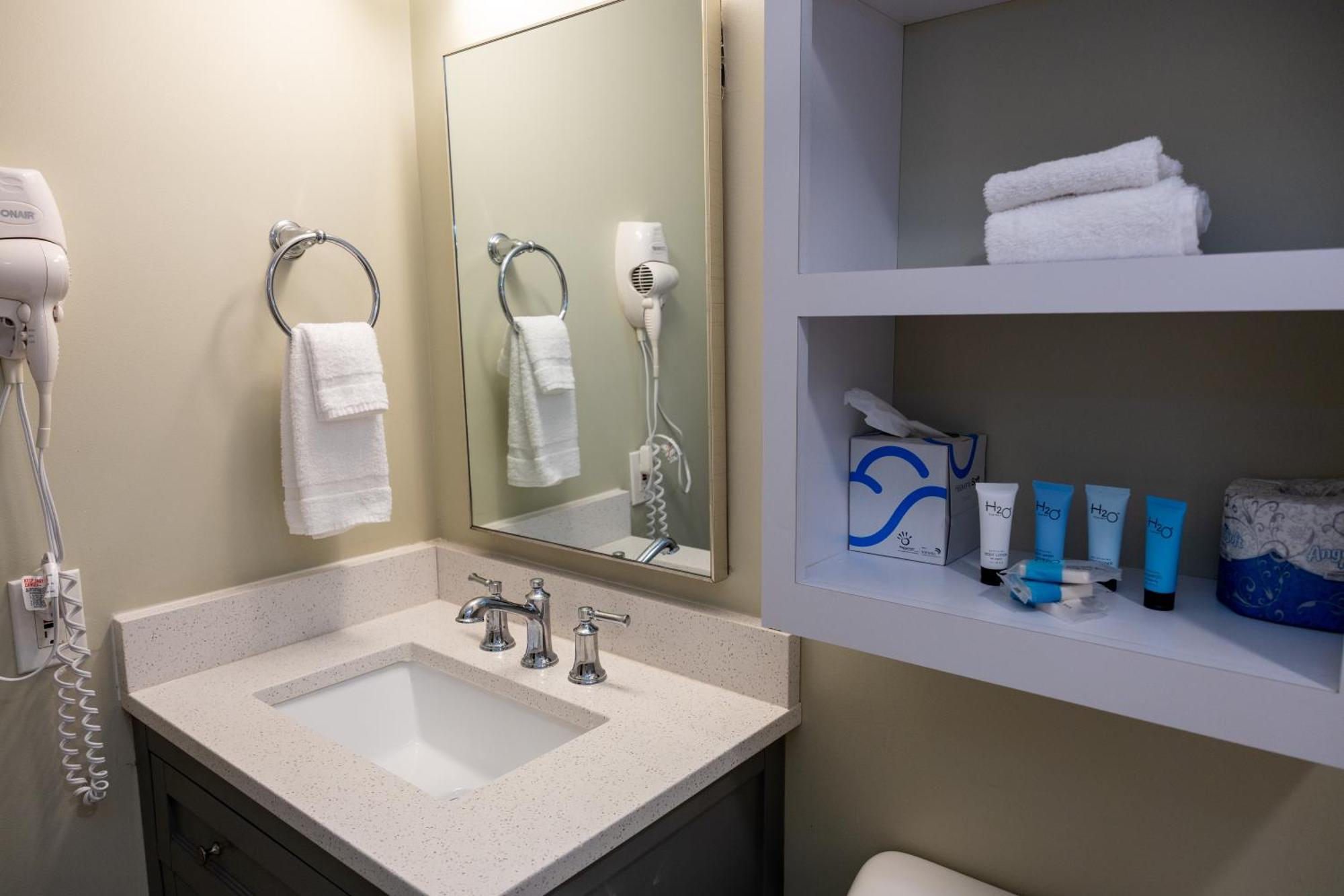 One-Bedroom Queen Suite Street View Stair Access Only