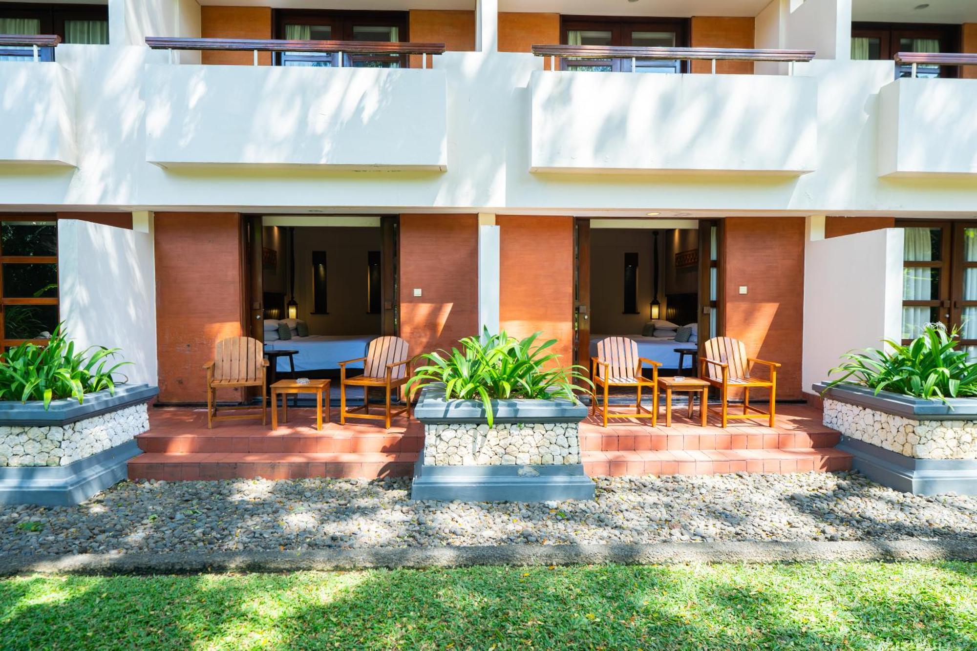 Interconnecting Deluxe Double or Twin Room Benefit