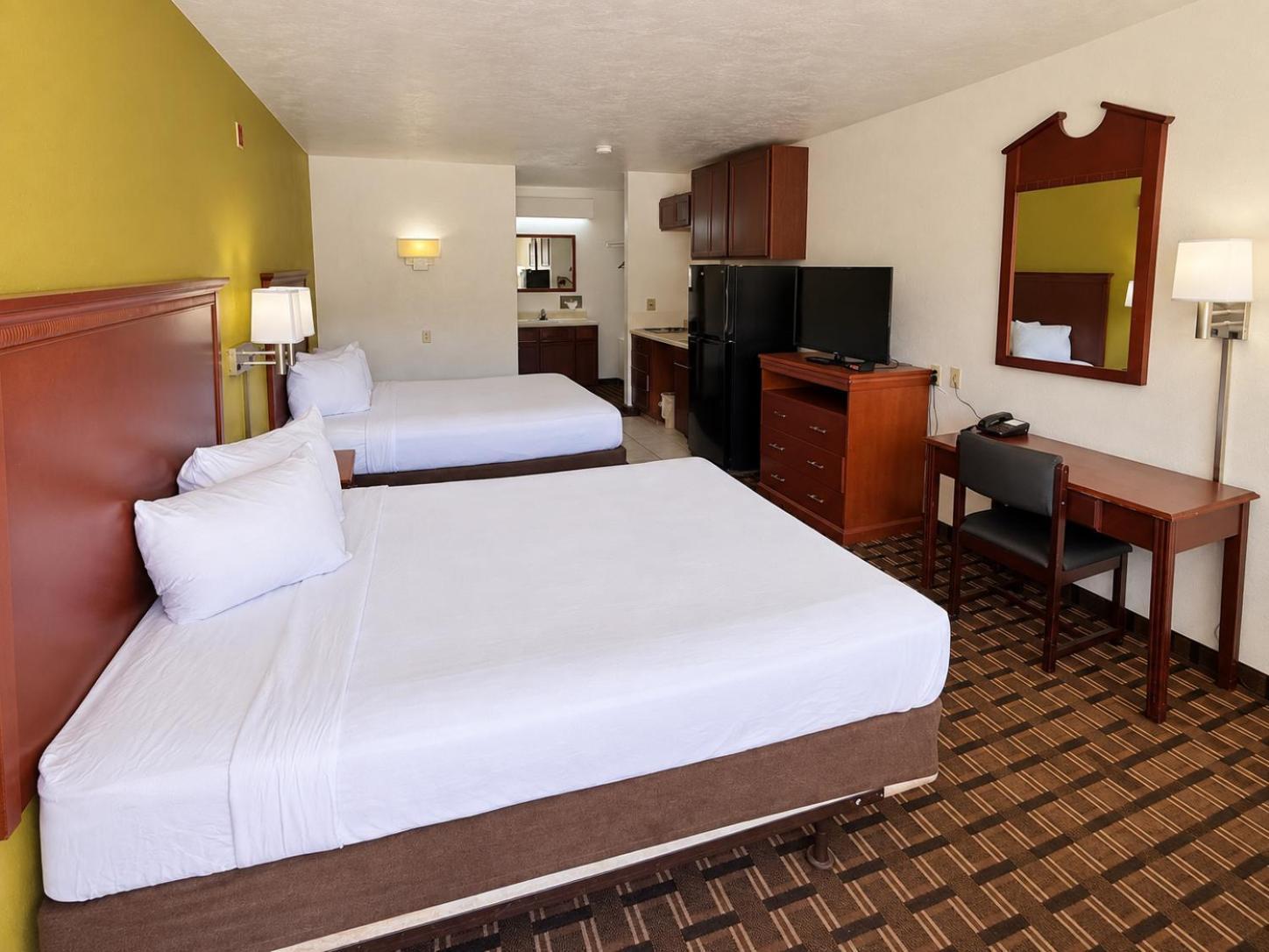 Efficiency Queen Room with Two Queen Beds - Non-Smoking