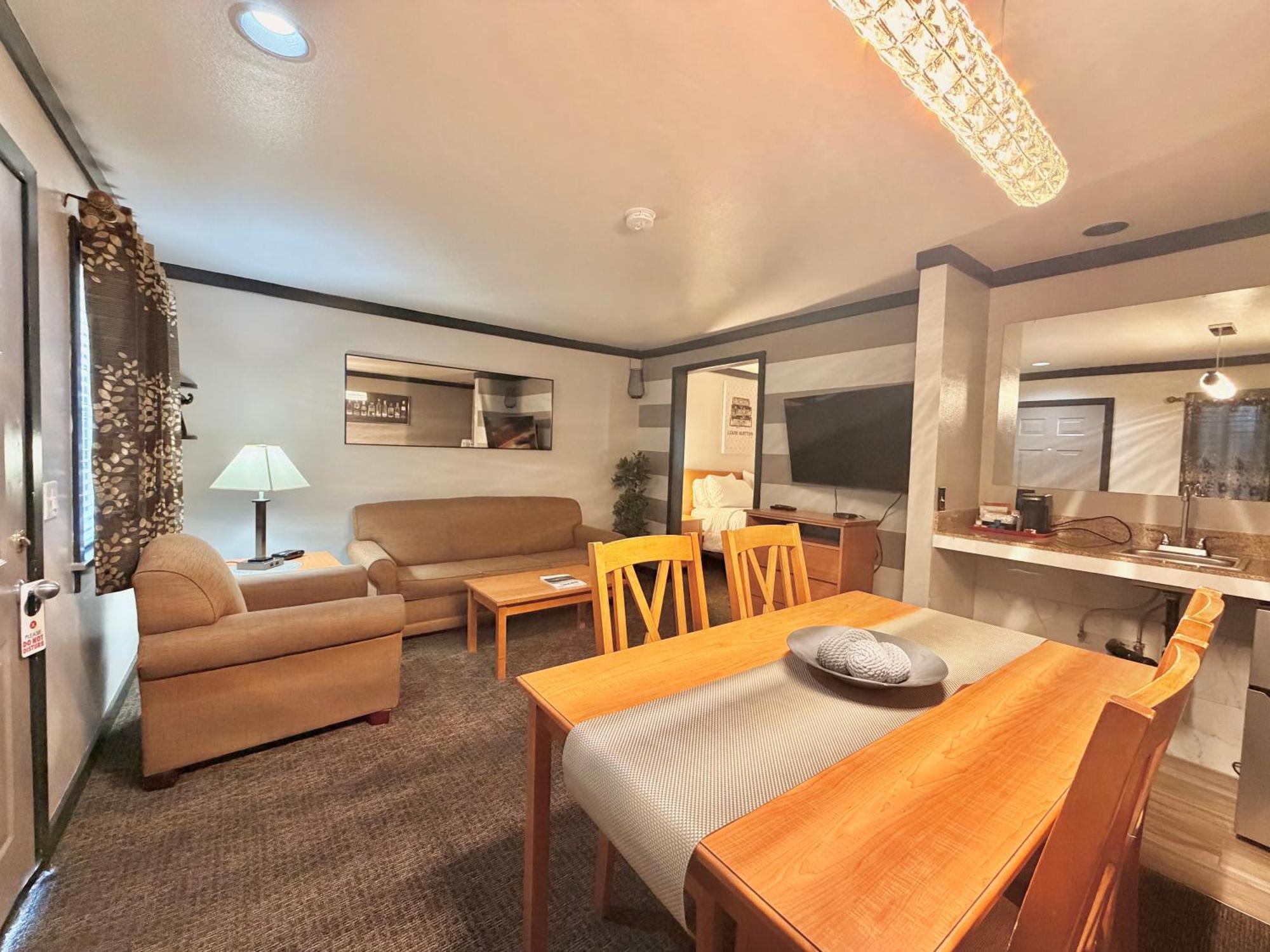 Broken Top King Spa Suite