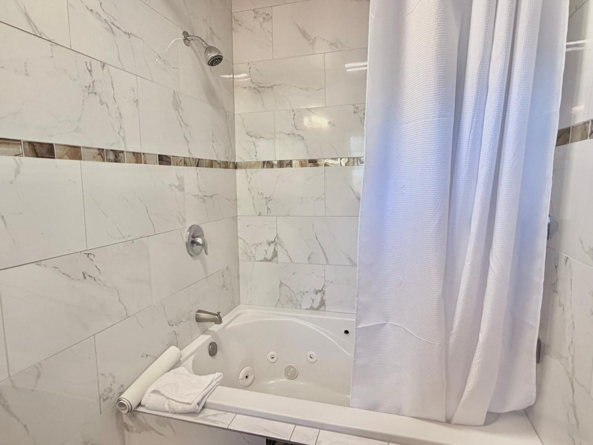 Broken Top King Spa Suite
