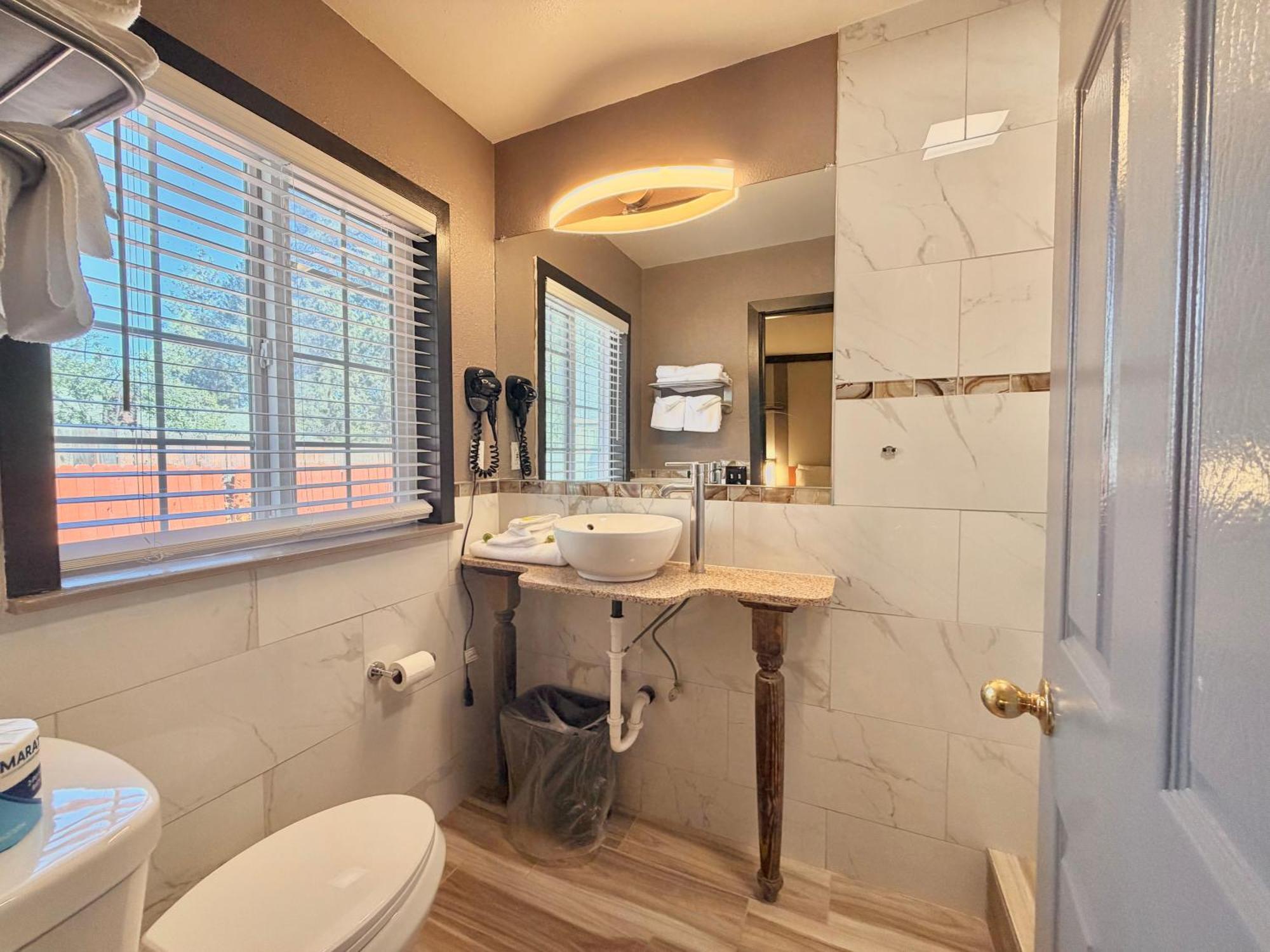 Broken Top King Spa Suite