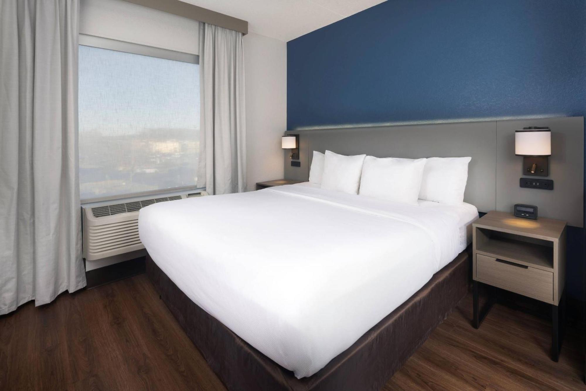 King Suite Accessible or Non-Smoking