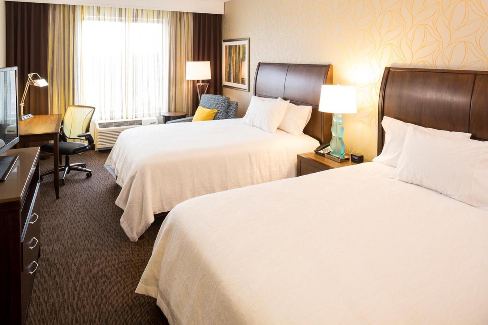 Queen Room Two Queen Beds River View