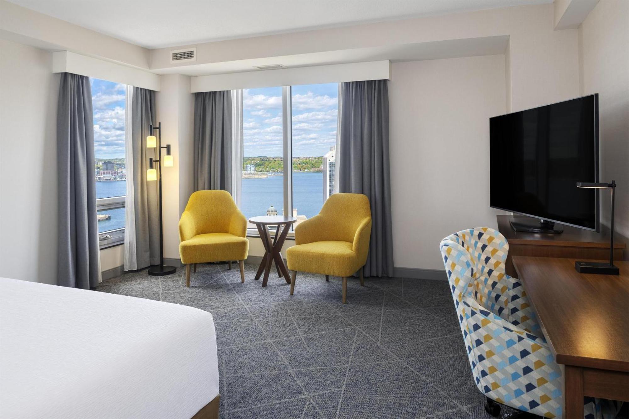 Corner King Room