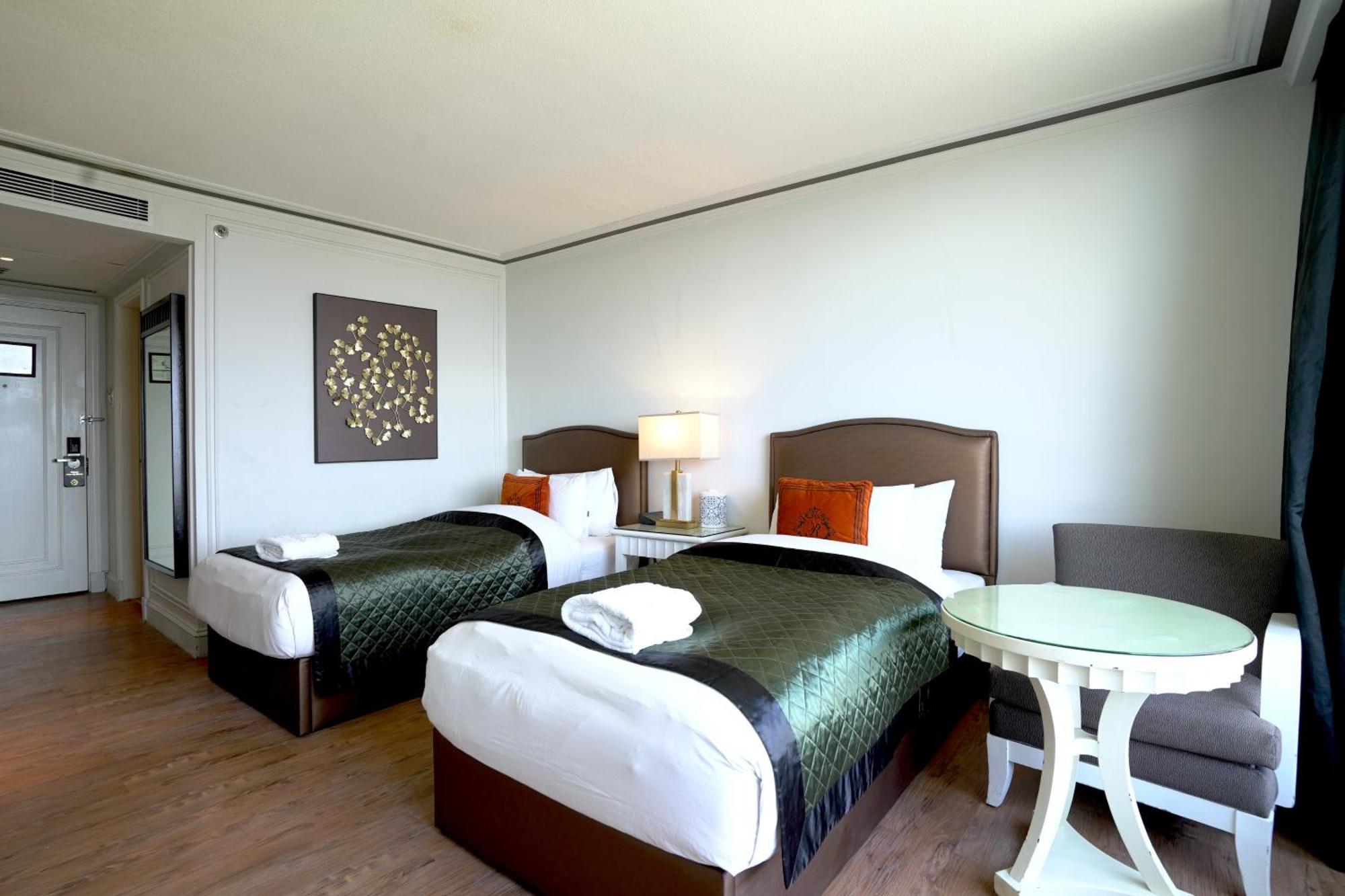 Deluxe Double or Twin Room