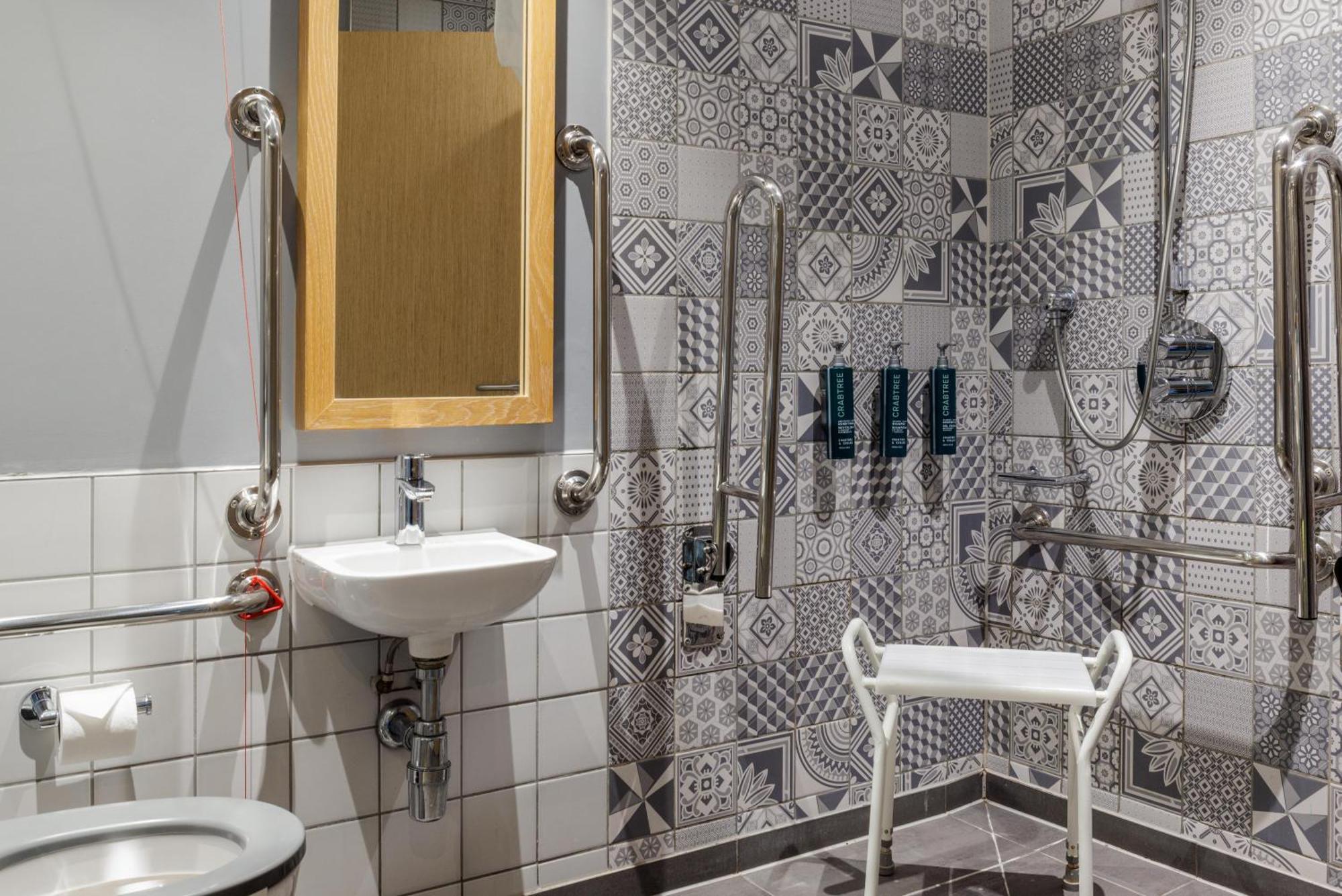 King Room Mobility Access