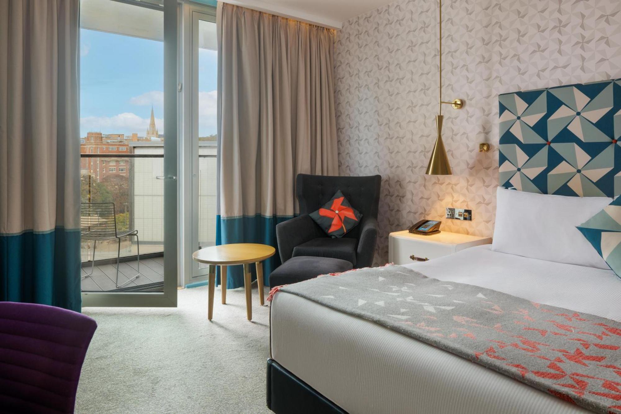 King Guest Room Balcony