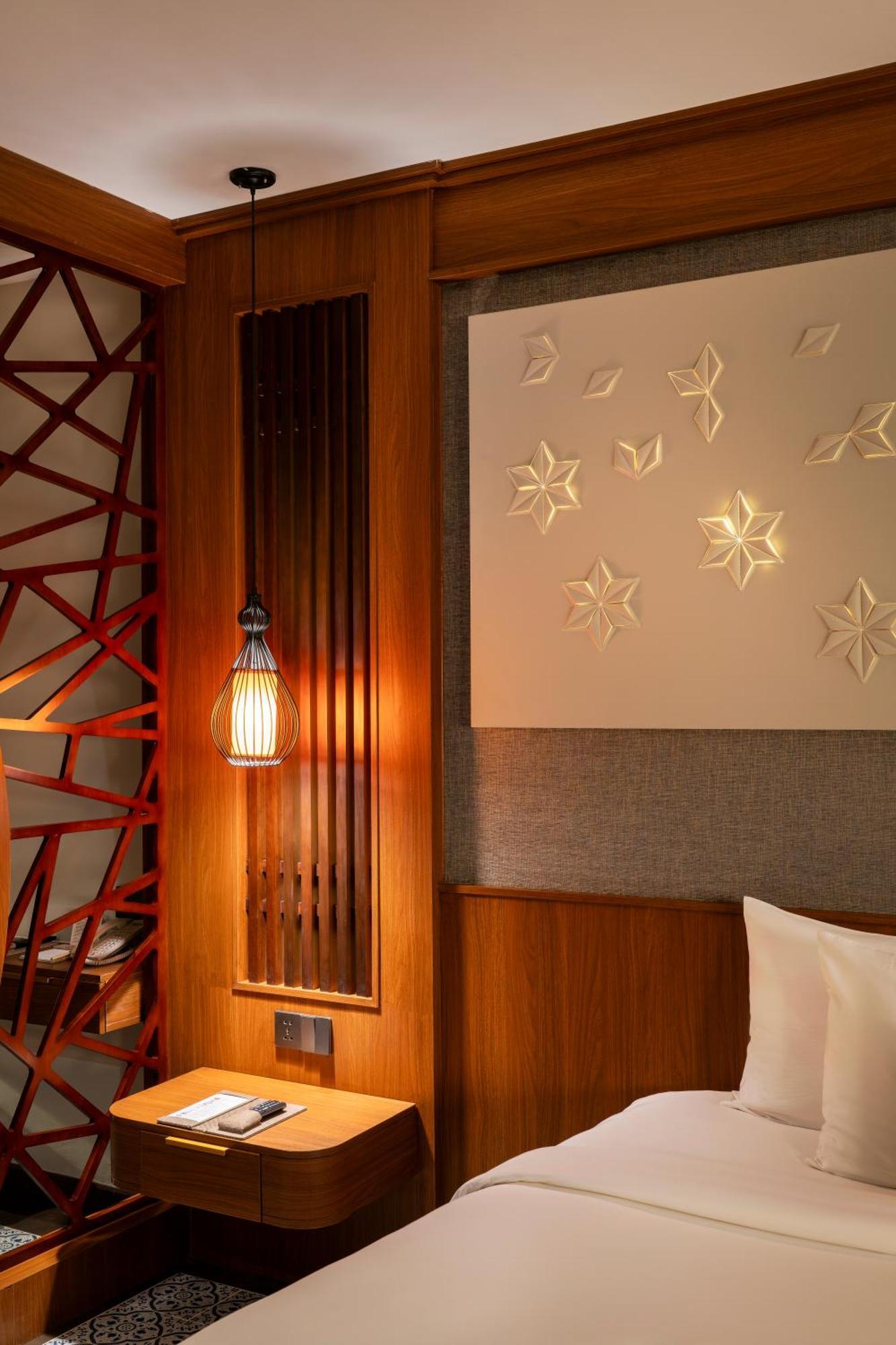 Yellow Lantern Suite