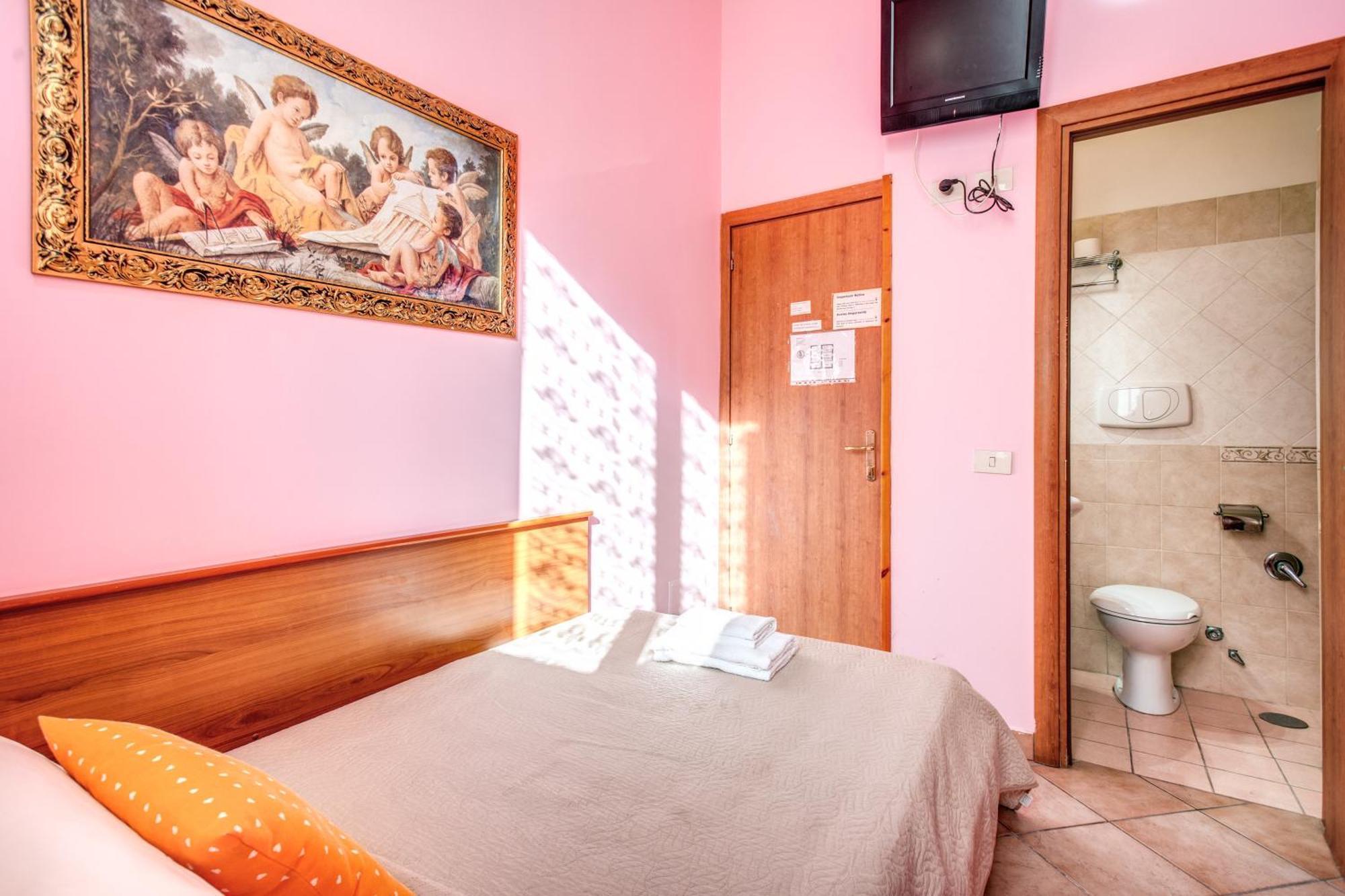 Single Room Private Bathroom